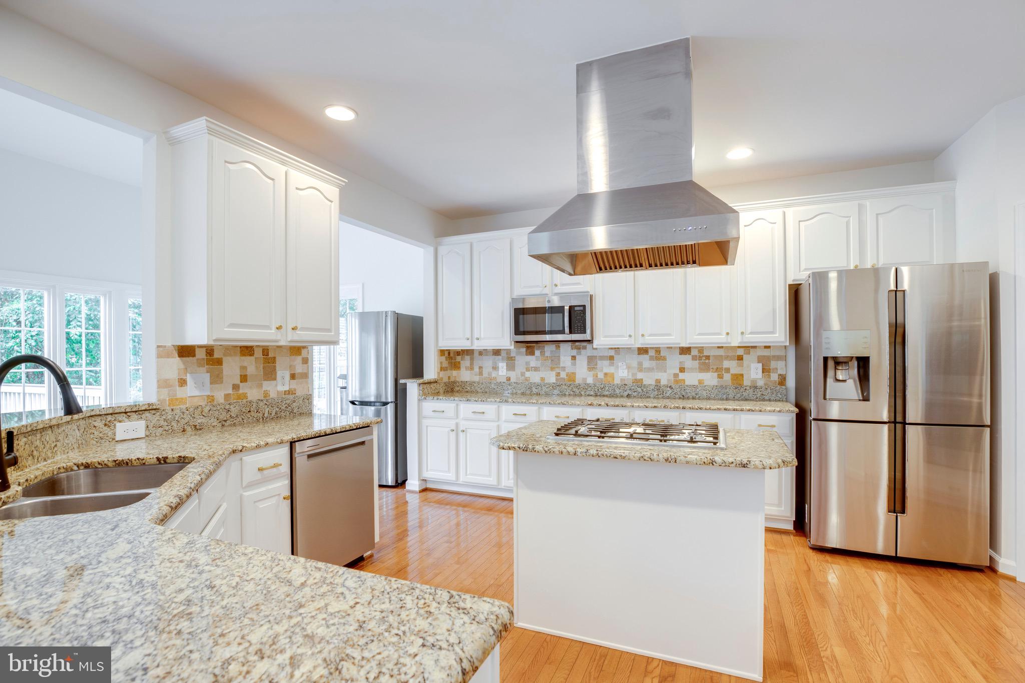 FAIR OAKS GLEN - Residential