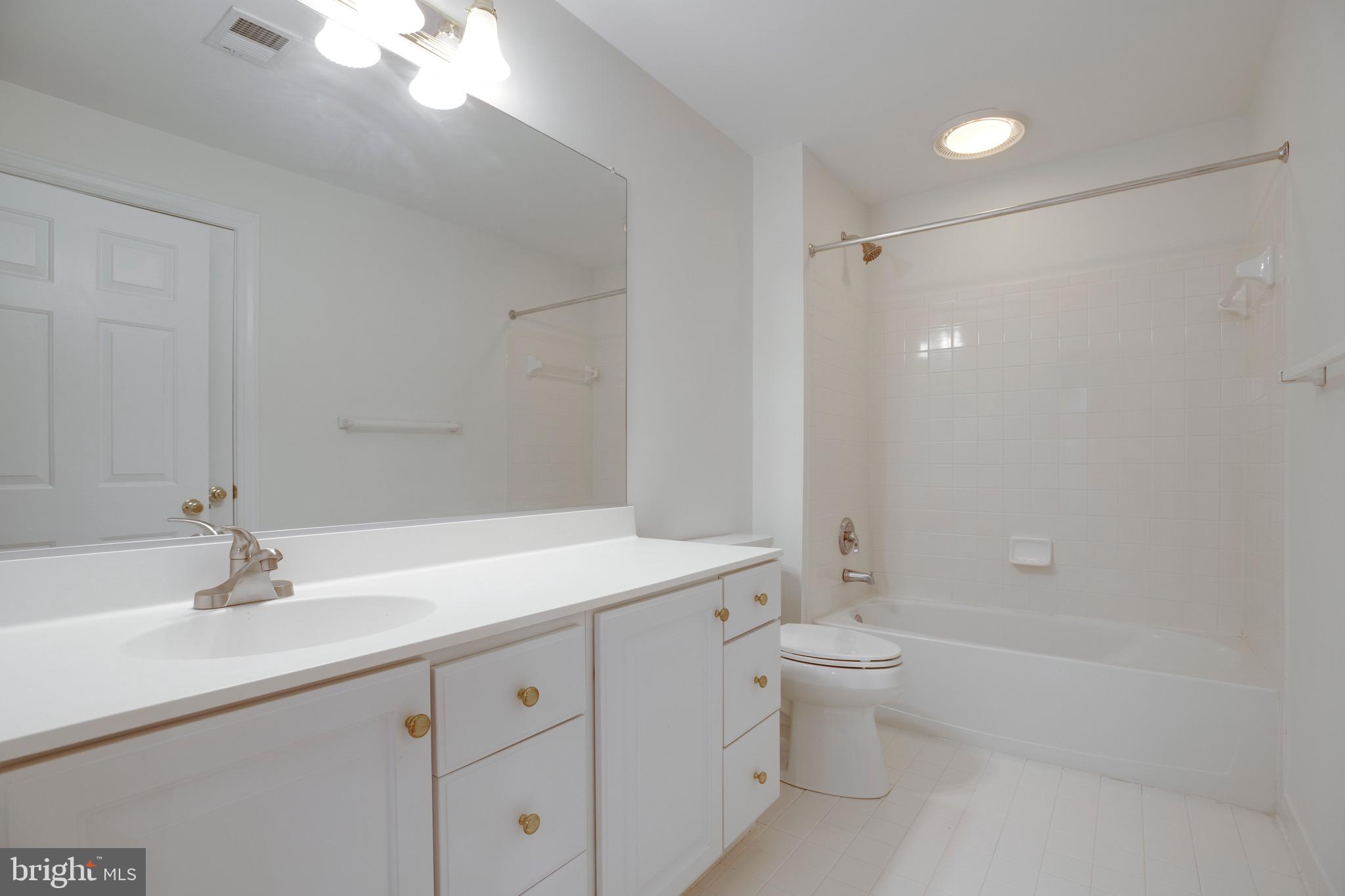 FAIR OAKS GLEN - Residential