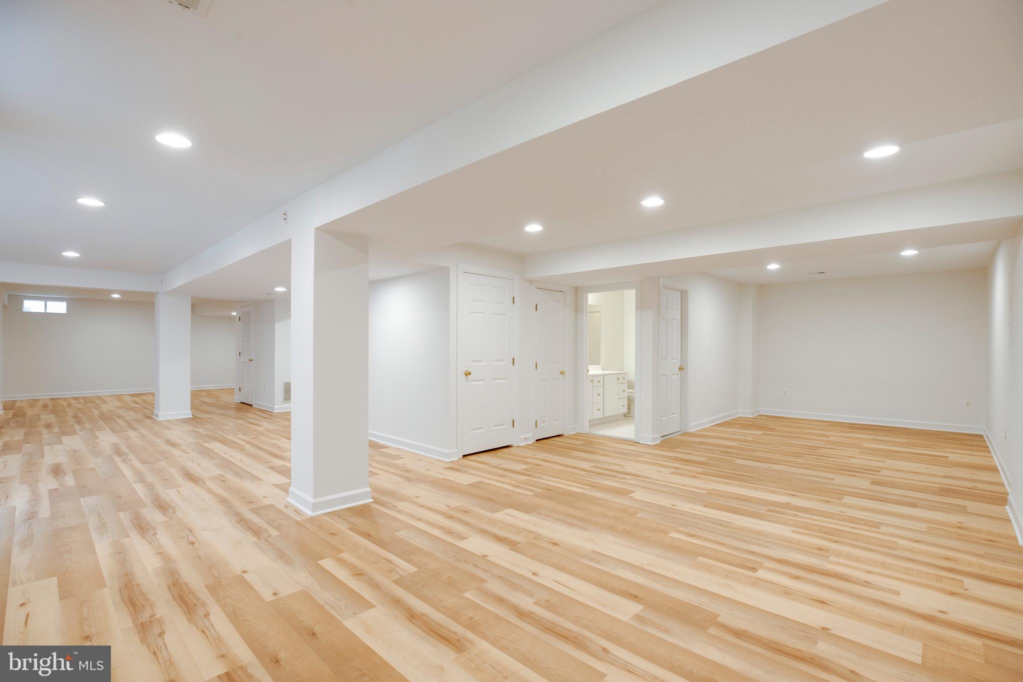 FAIR OAKS GLEN - Residential