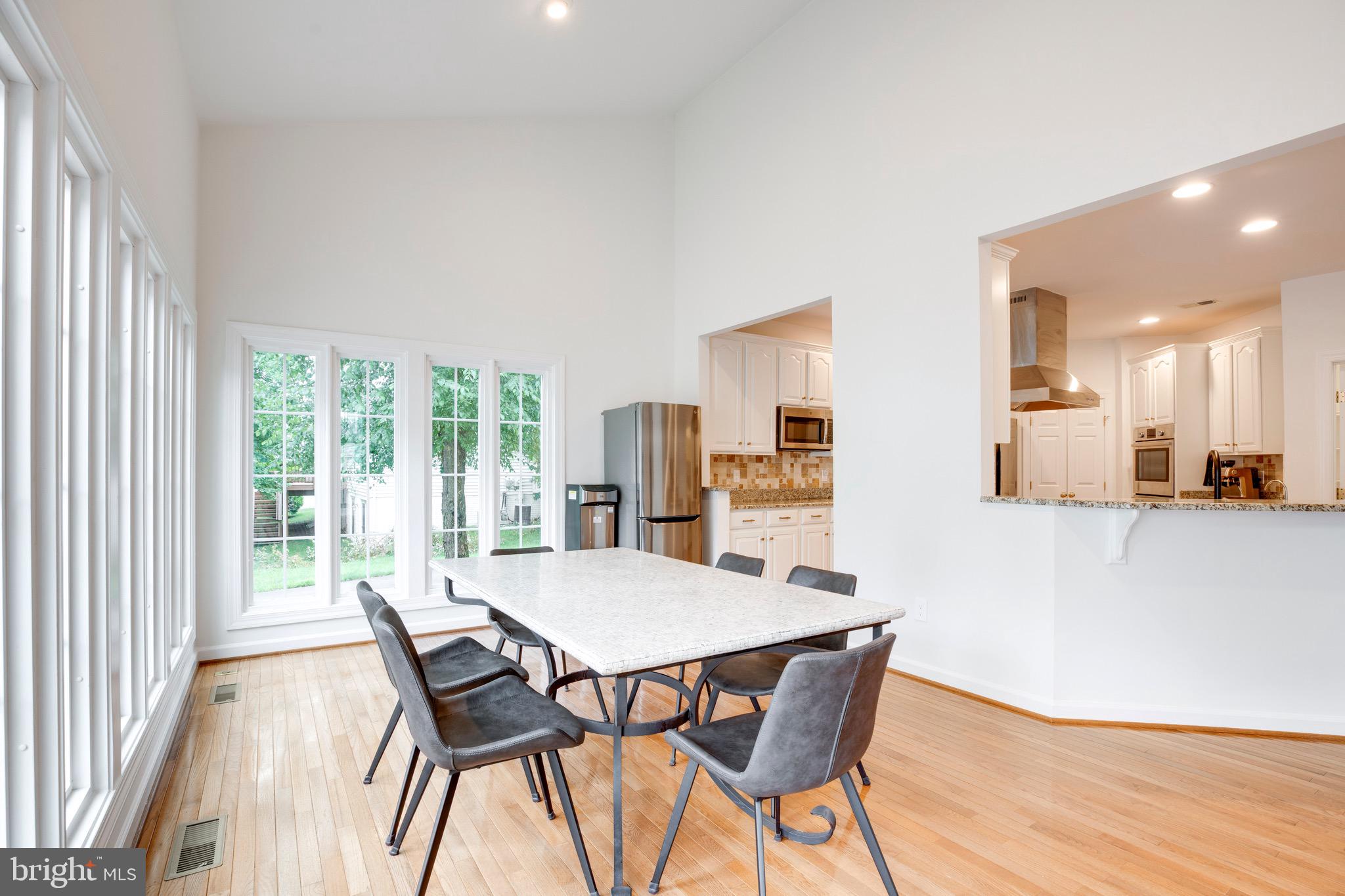 FAIR OAKS GLEN - Residential