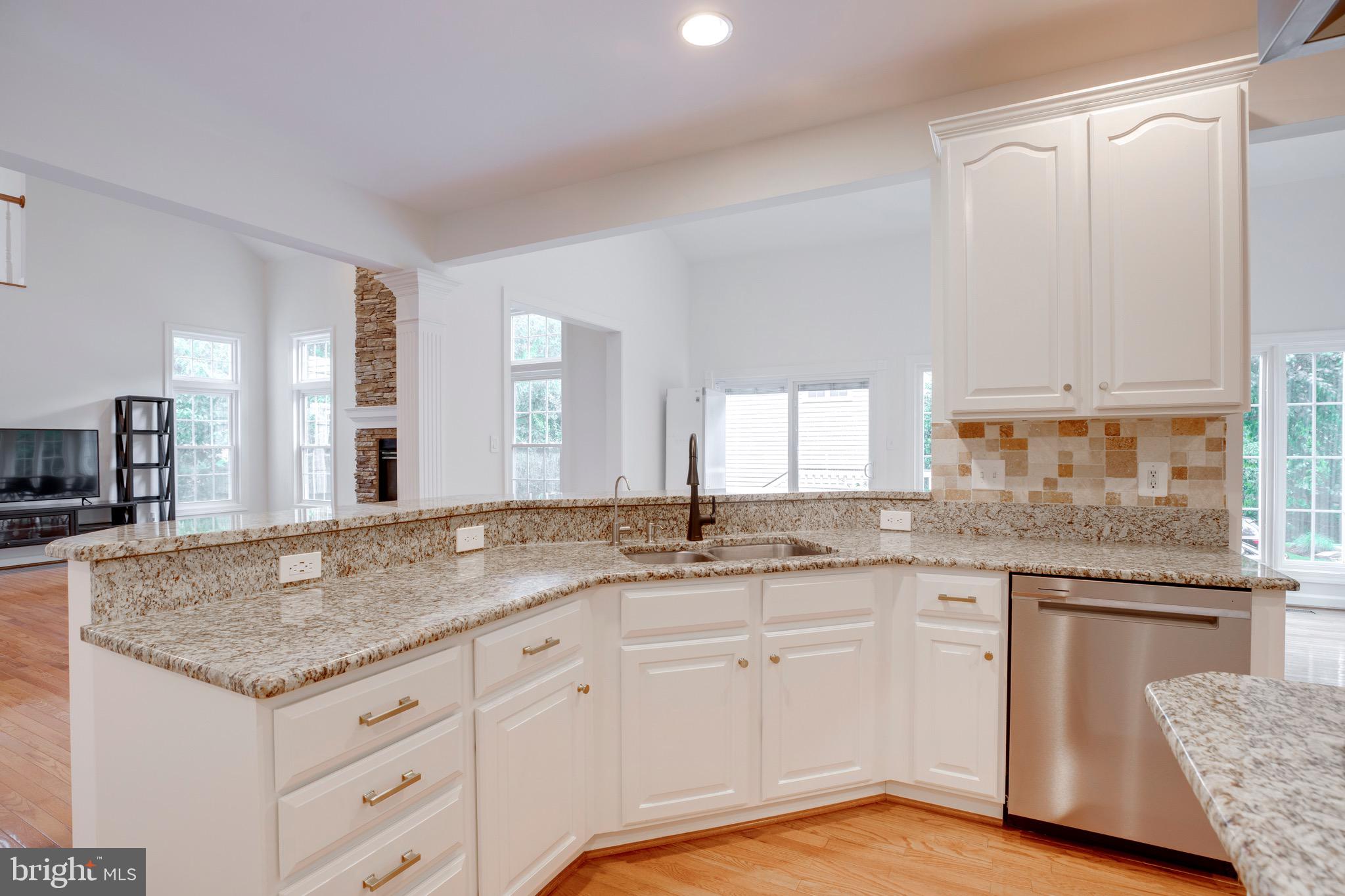 FAIR OAKS GLEN - Residential