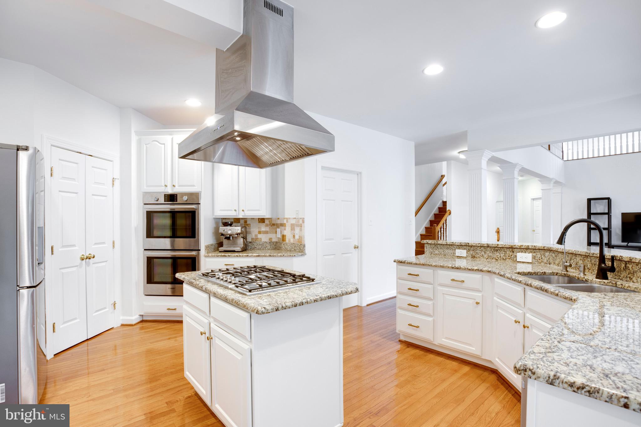FAIR OAKS GLEN - Residential