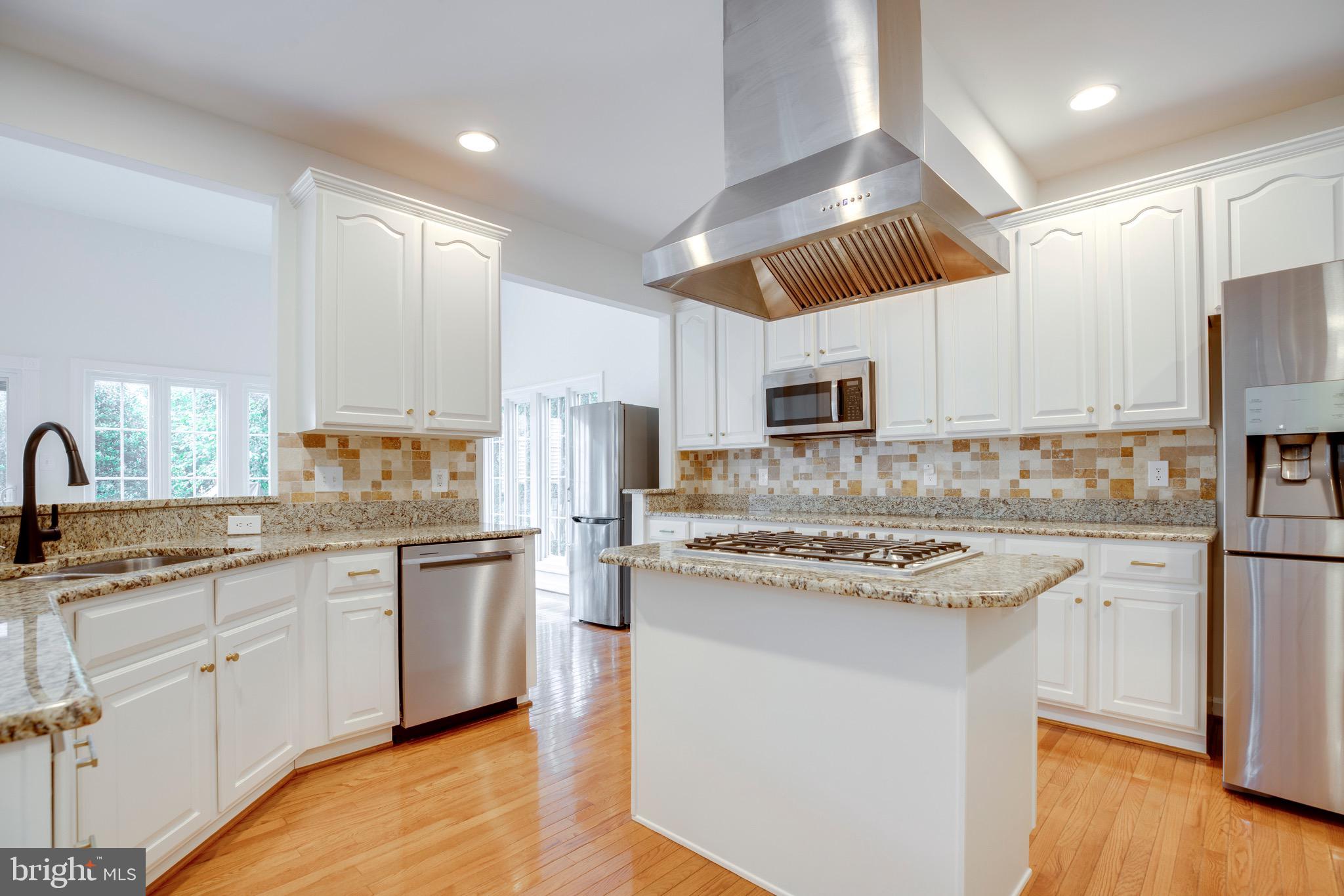 FAIR OAKS GLEN - Residential