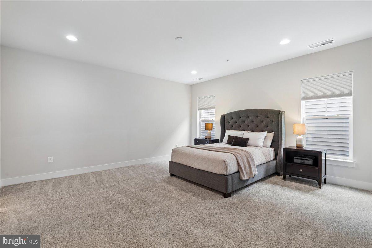 TWO RIVERS - Residential