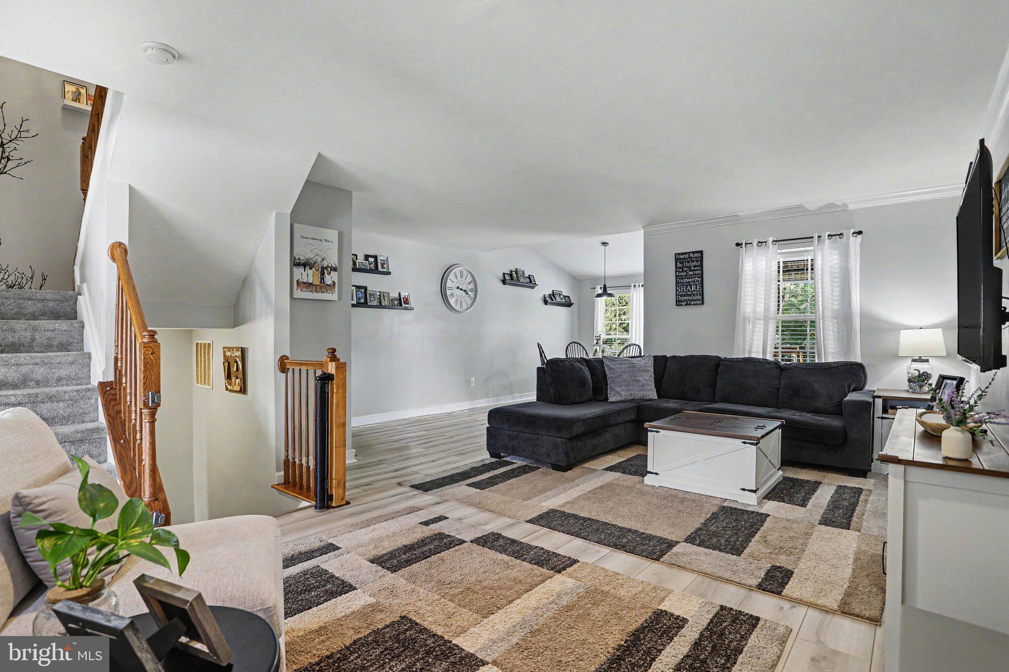 BISCAYNE WOODS - Residential