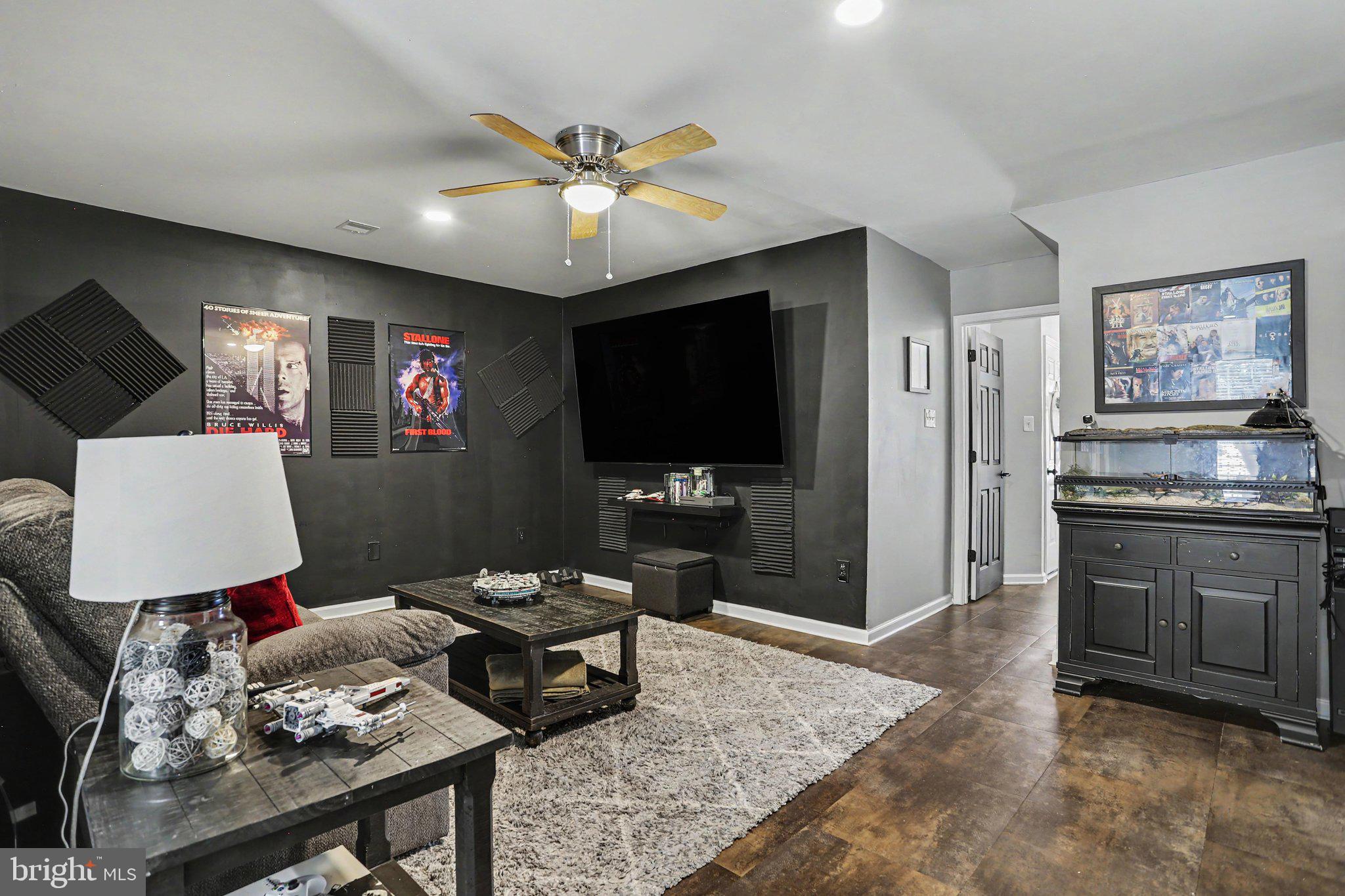 BISCAYNE WOODS - Residential