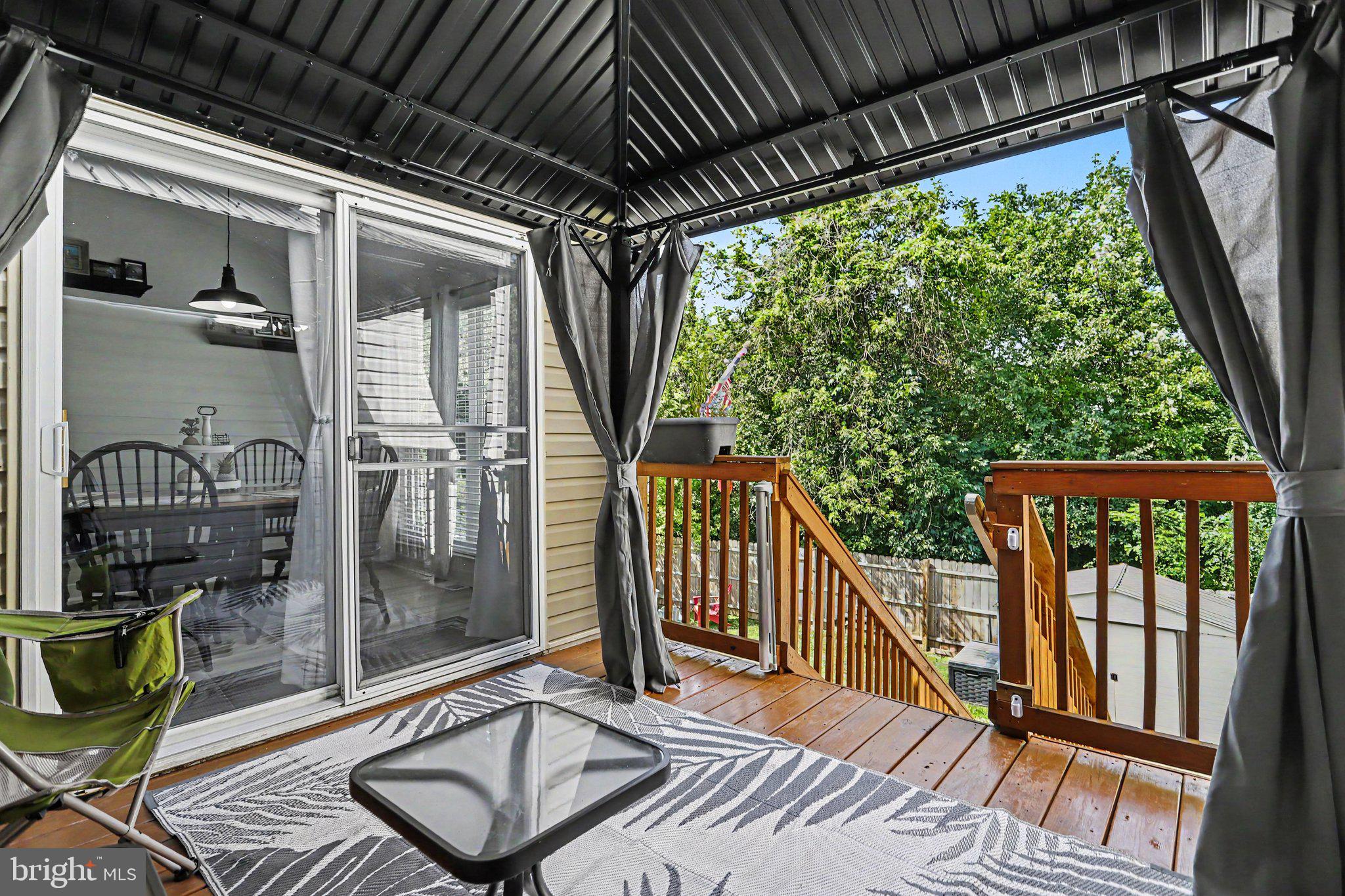 BISCAYNE WOODS - Residential