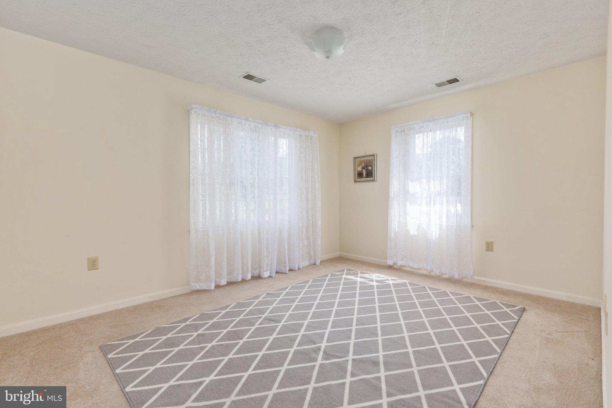SIGNAL KNOLLS - Residential