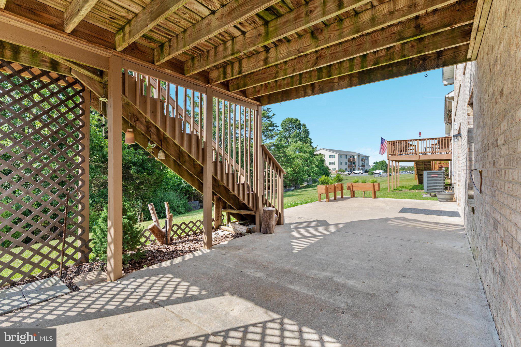 SIGNAL KNOLLS - Residential