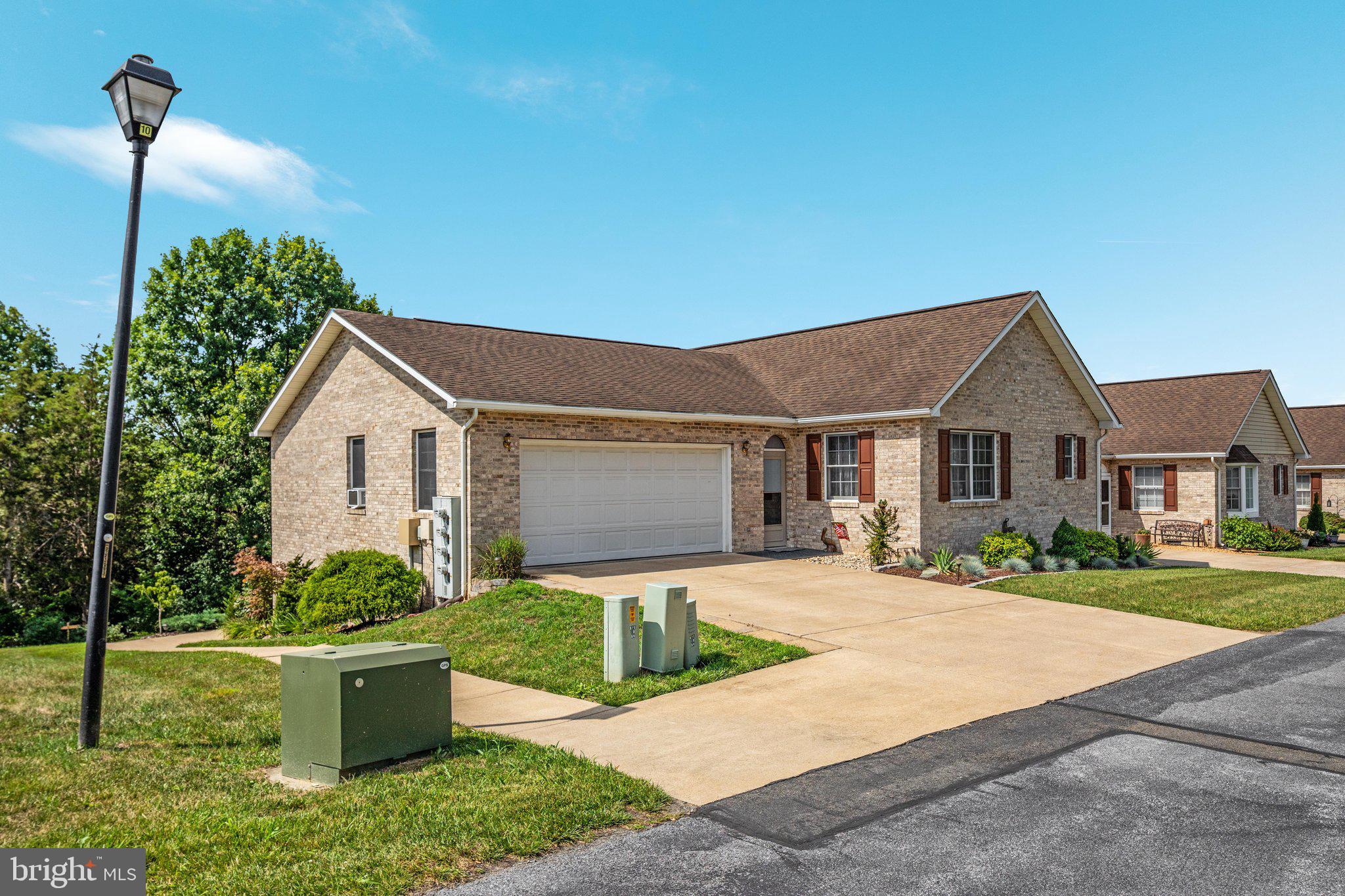 SIGNAL KNOLLS - Residential