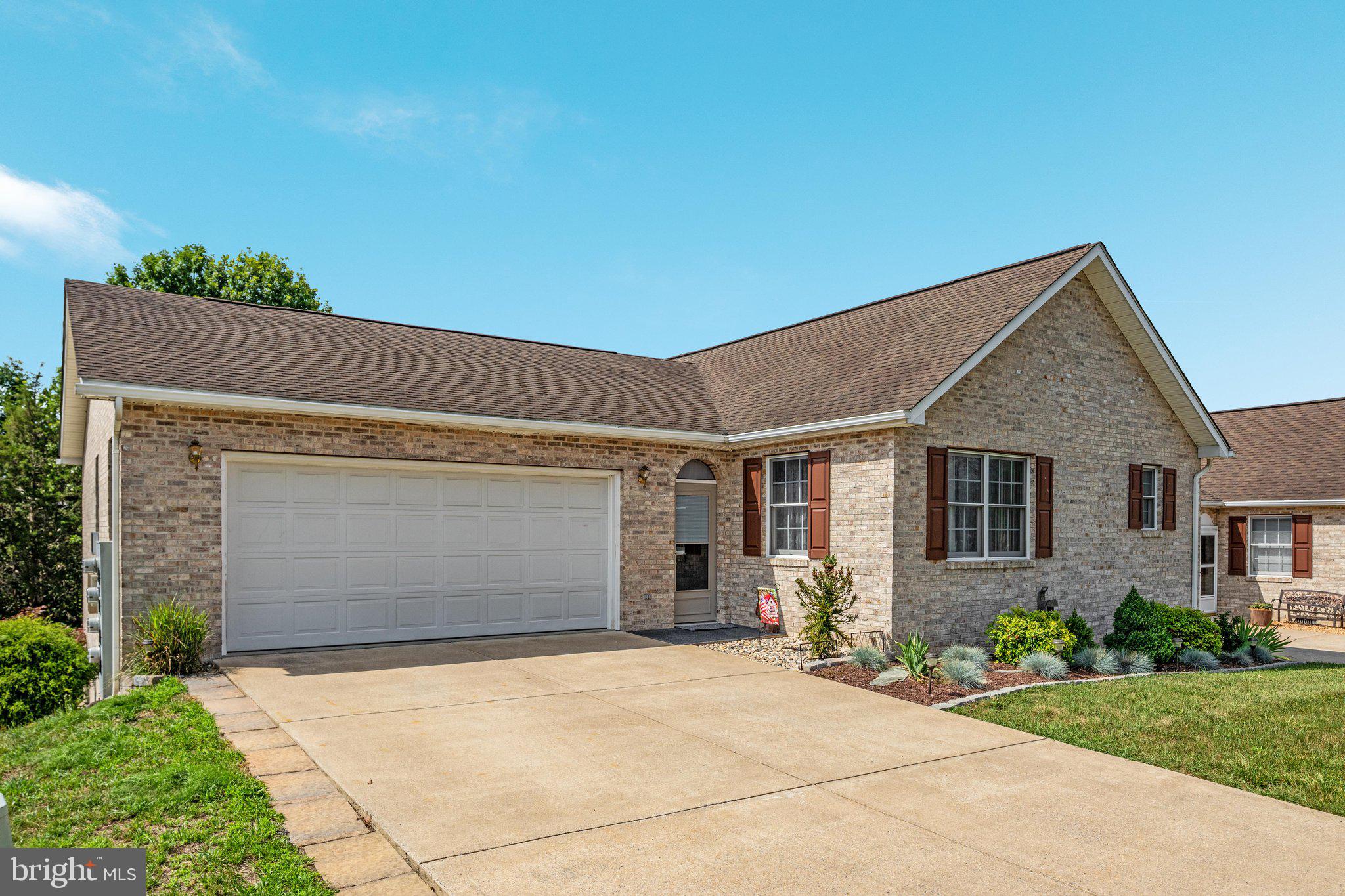 SIGNAL KNOLLS - Residential