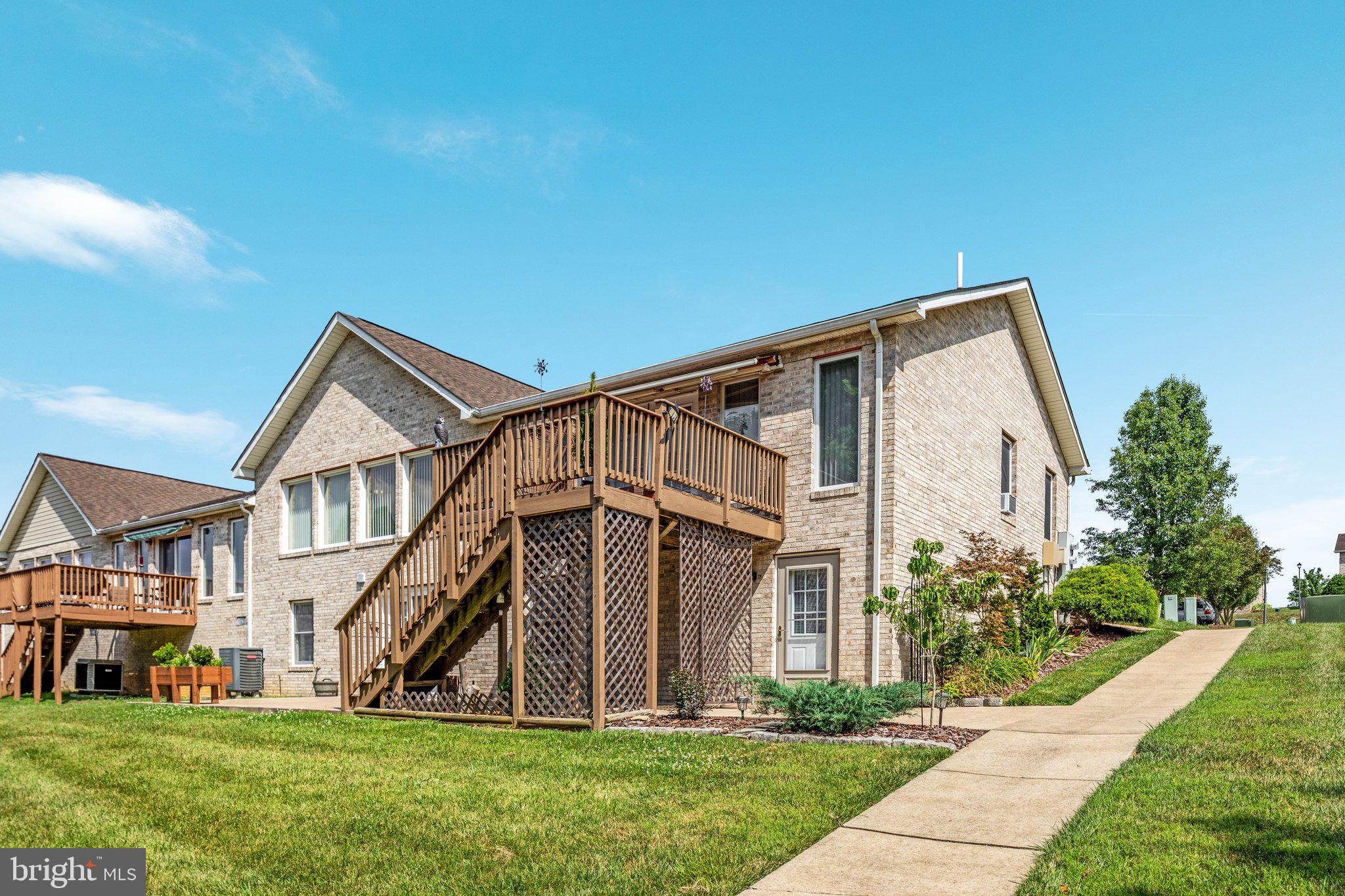 SIGNAL KNOLLS - Residential
