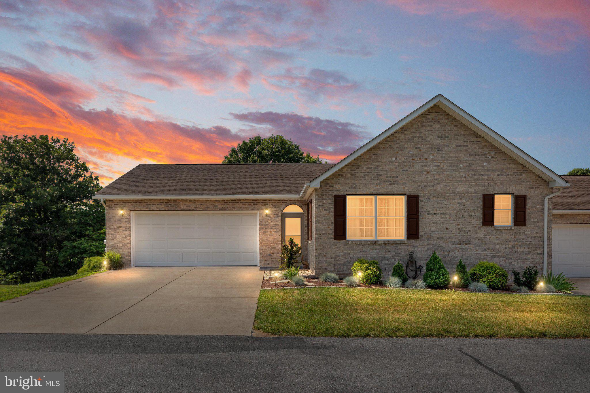 SIGNAL KNOLLS - Residential