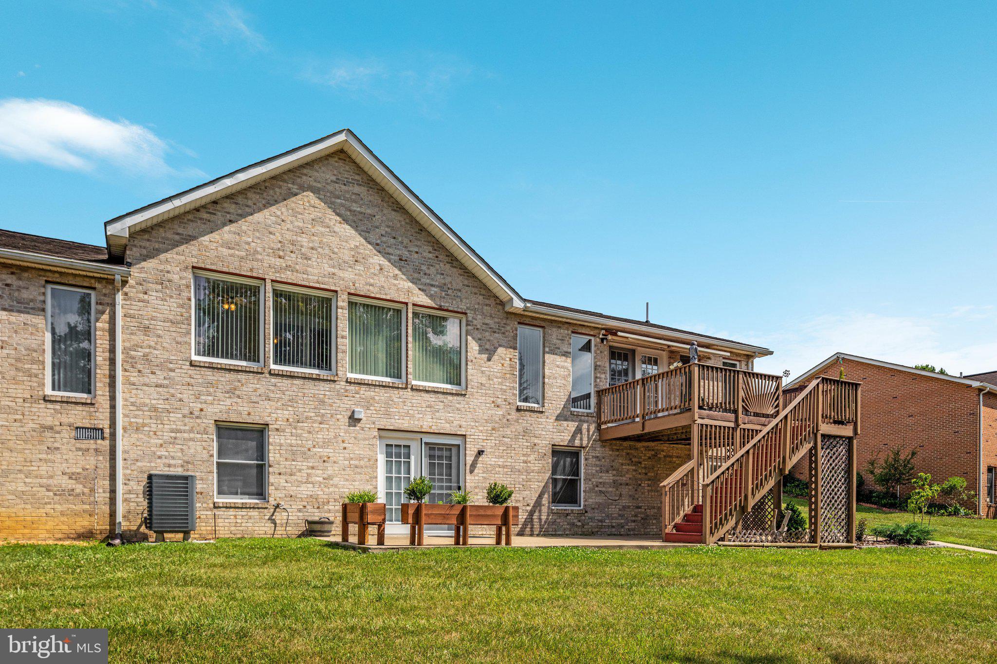 SIGNAL KNOLLS - Residential