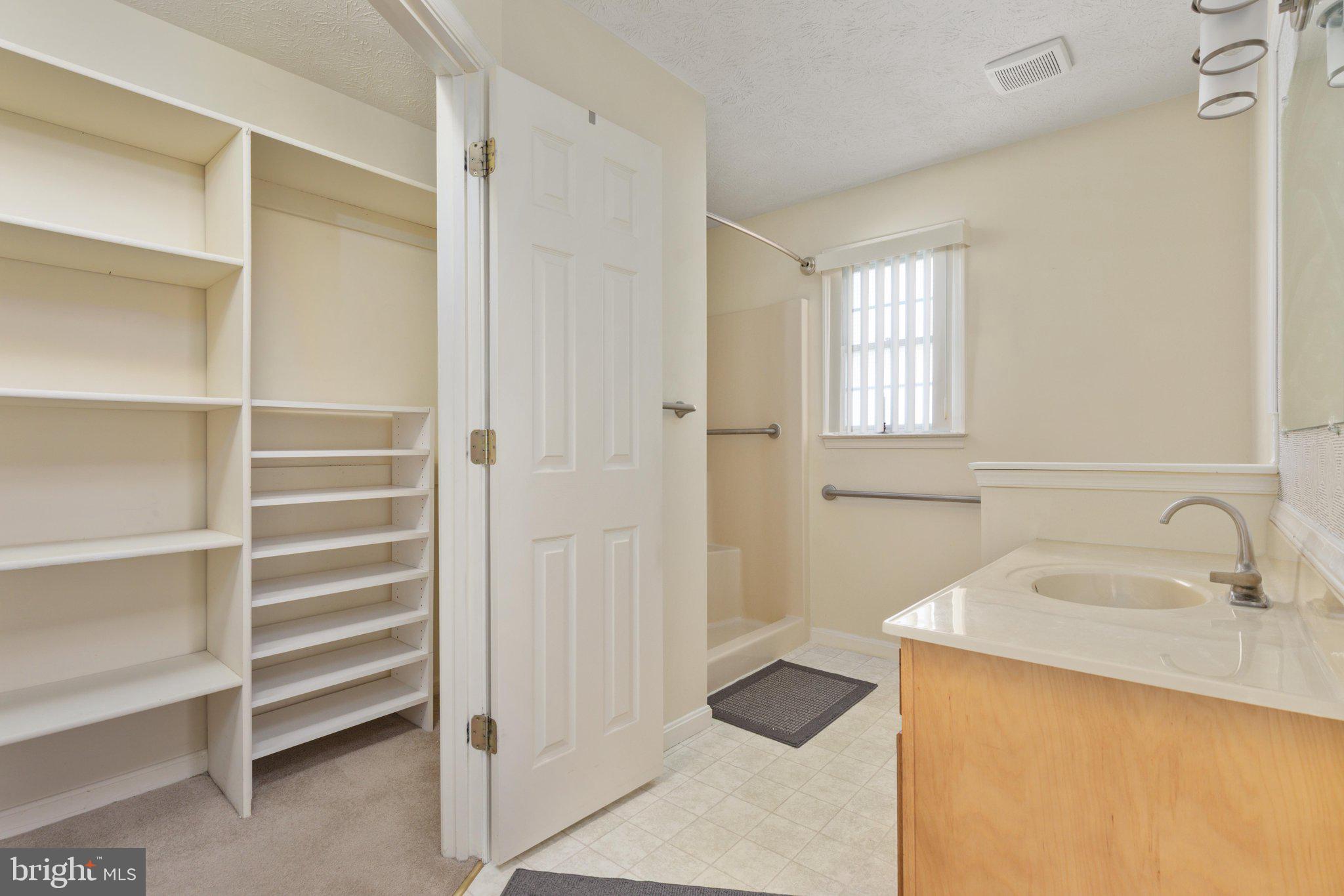 SIGNAL KNOLLS - Residential