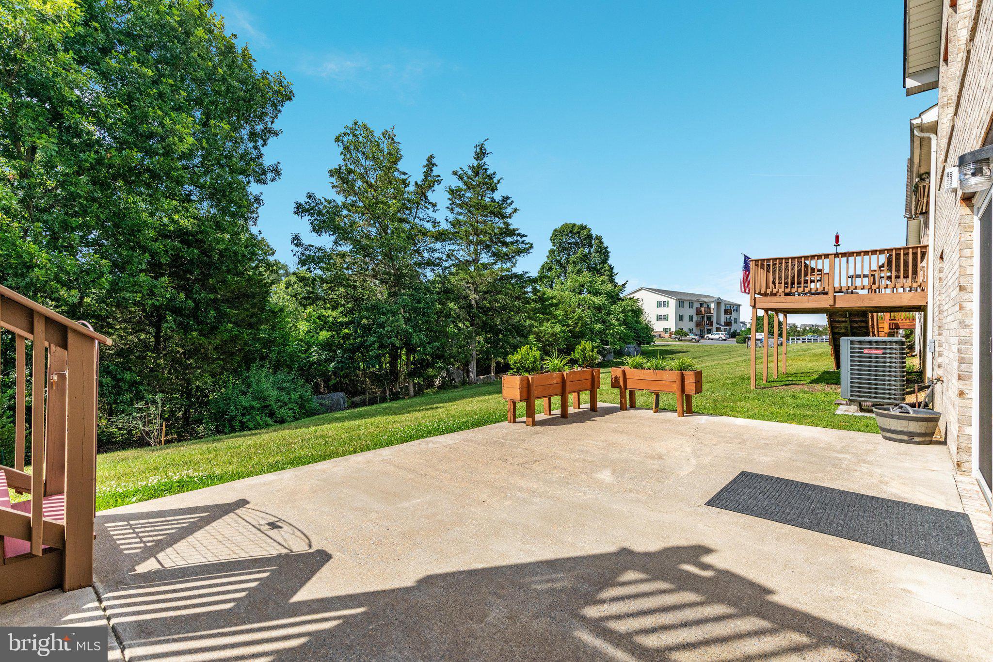 SIGNAL KNOLLS - Residential