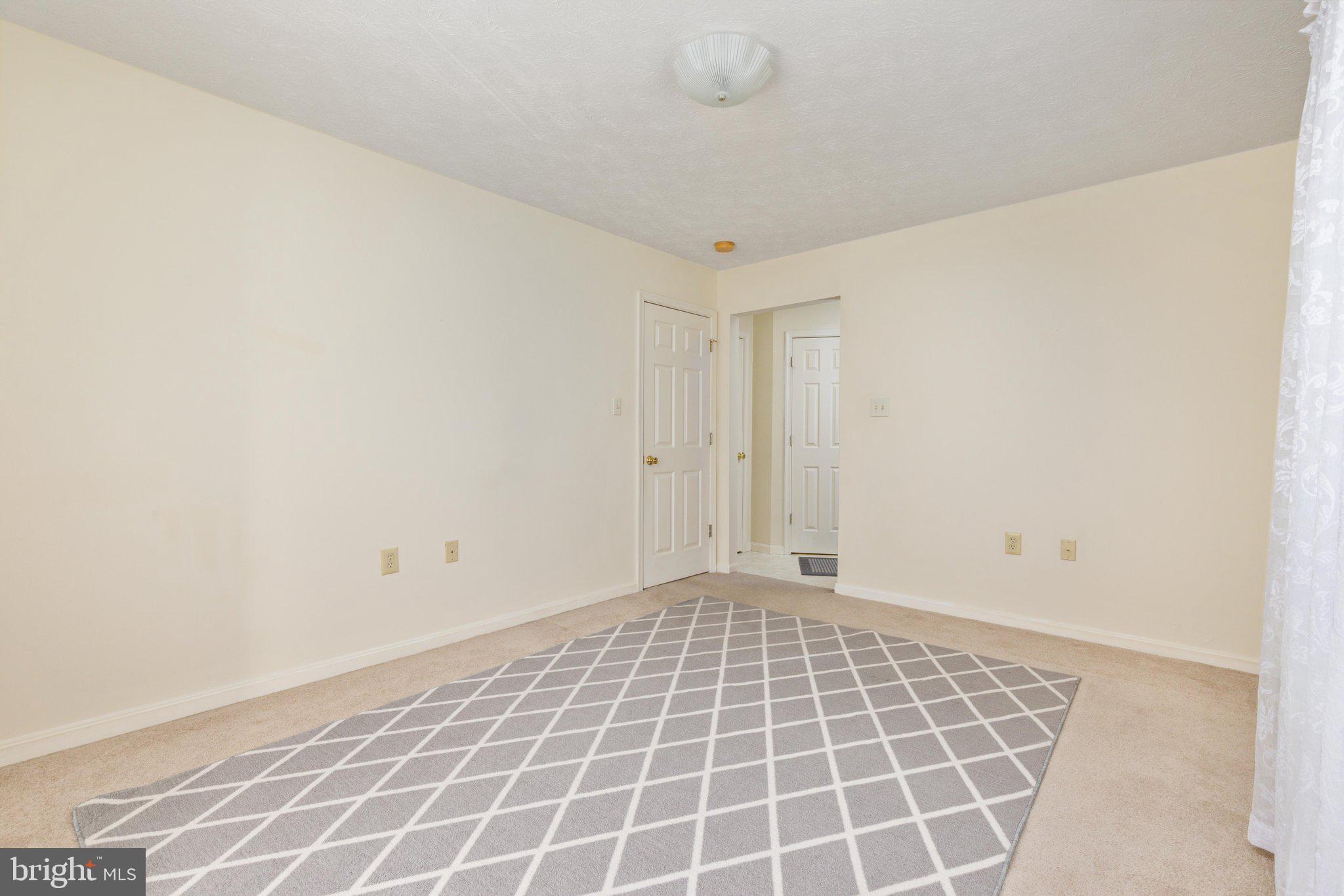 SIGNAL KNOLLS - Residential