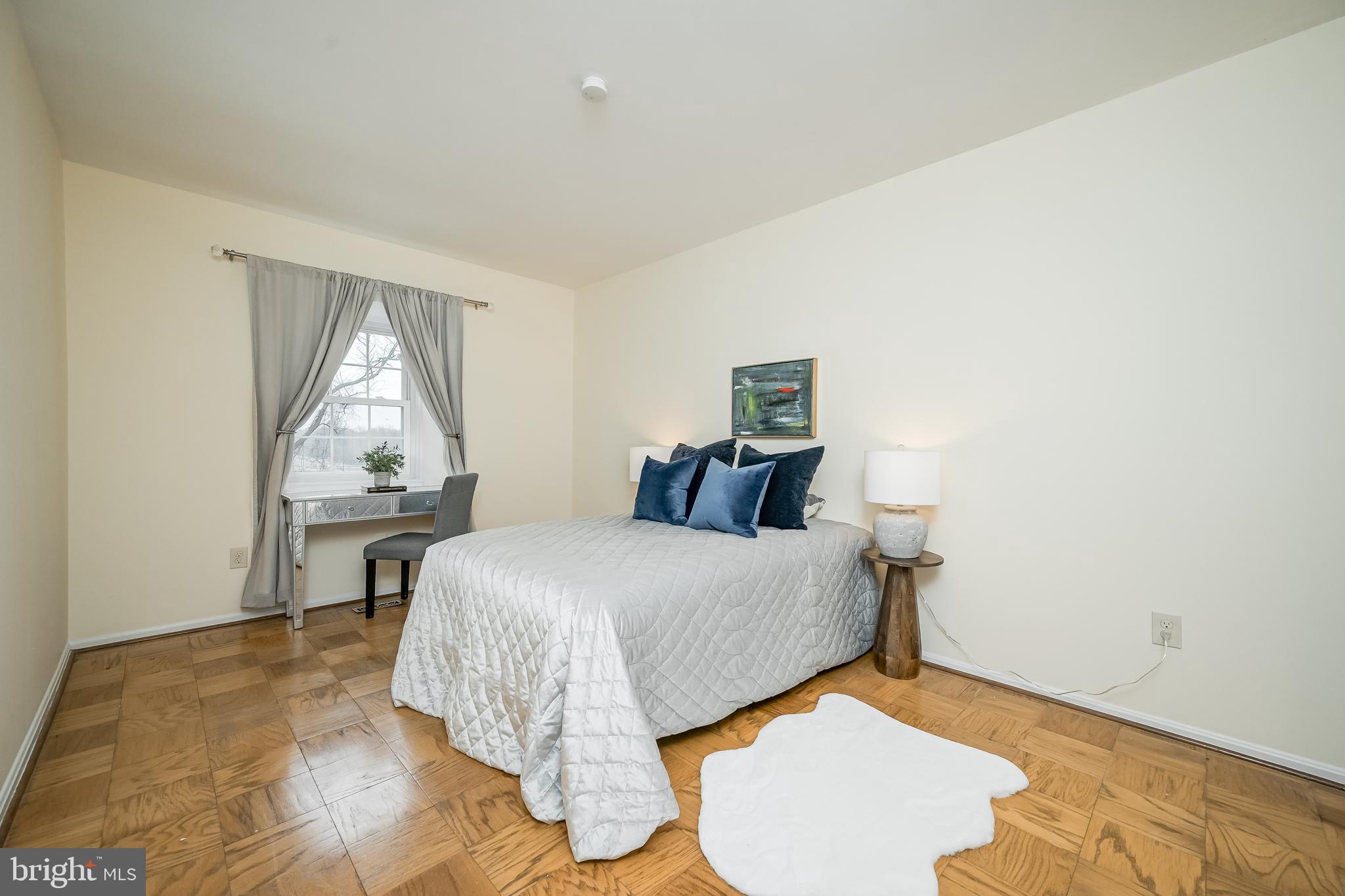 REGENT SQUARE - Residential