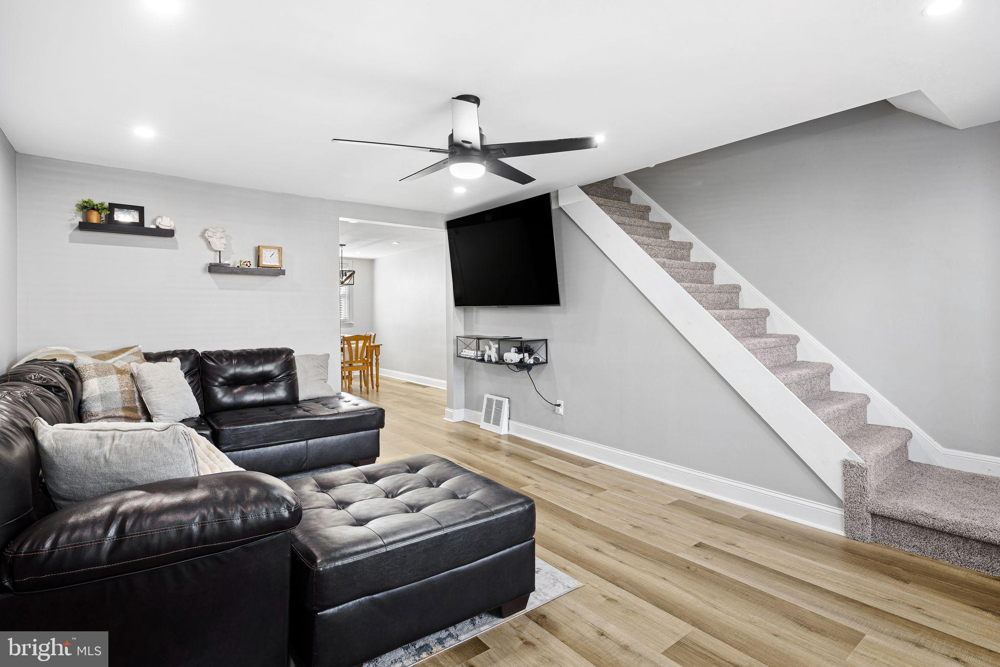 CLIFTON HEIGHTS - Residential