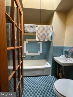 EAST OAK LANE - Residential Income