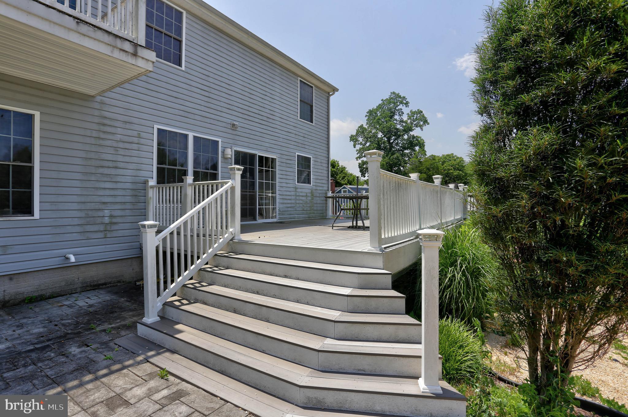 CEDAR BEACH - Residential