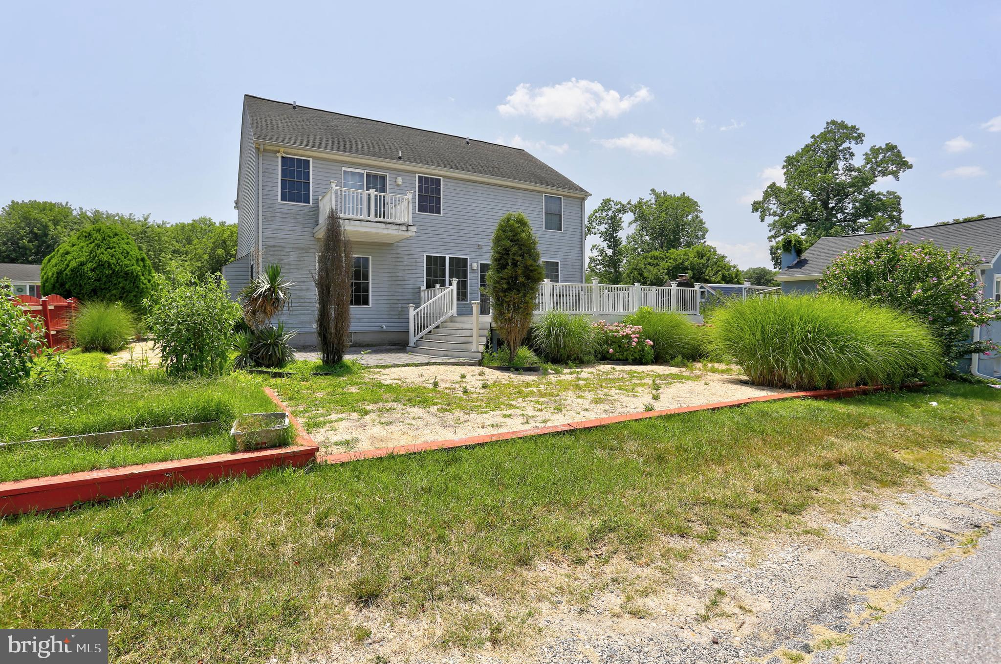 CEDAR BEACH - Residential