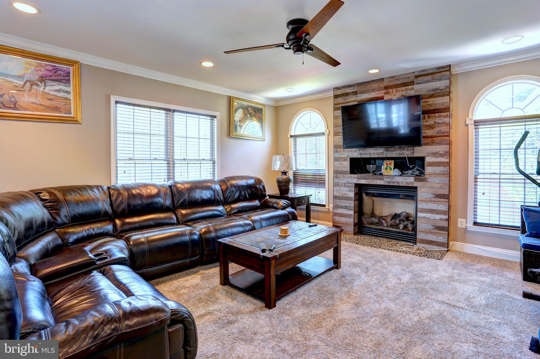 CEDAR BEACH - Residential