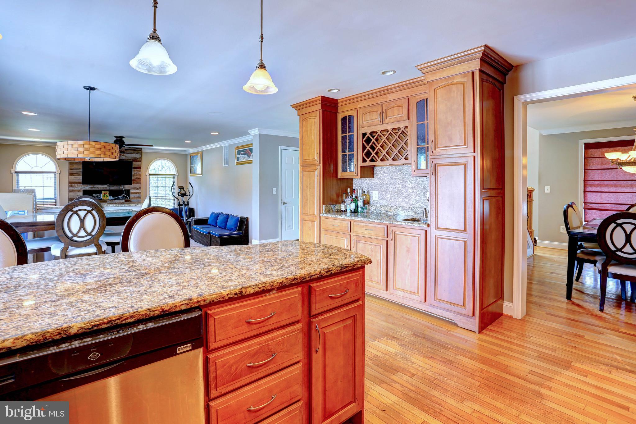 CEDAR BEACH - Residential