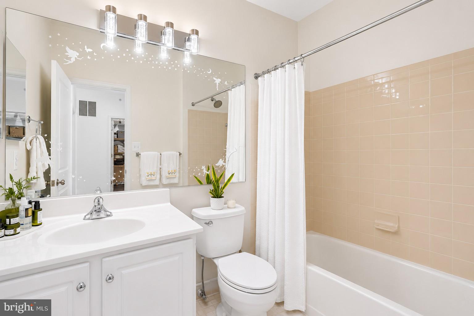 MADISON CRESCENT CONDOMINIUM - Residential