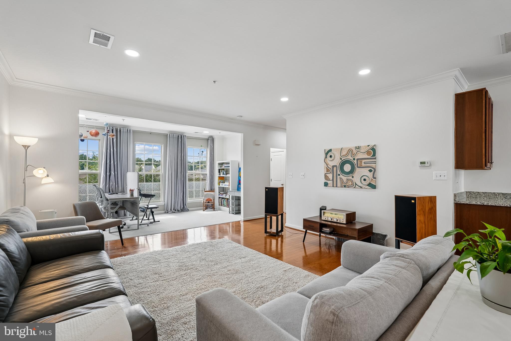 MADISON CRESCENT CONDOMINIUM - Residential