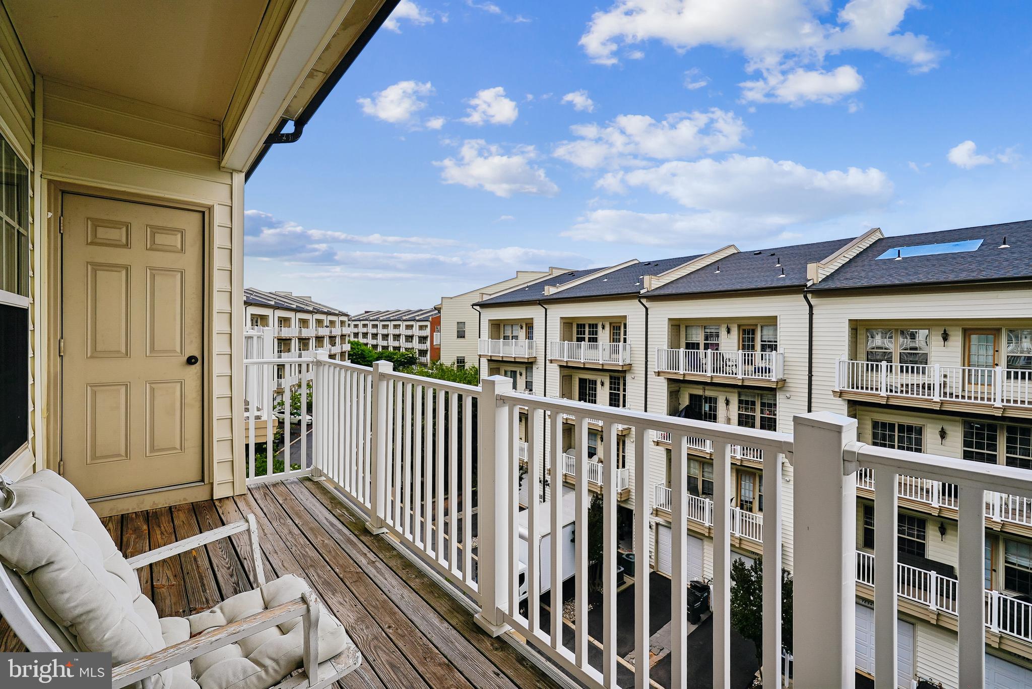 MADISON CRESCENT CONDOMINIUM - Residential