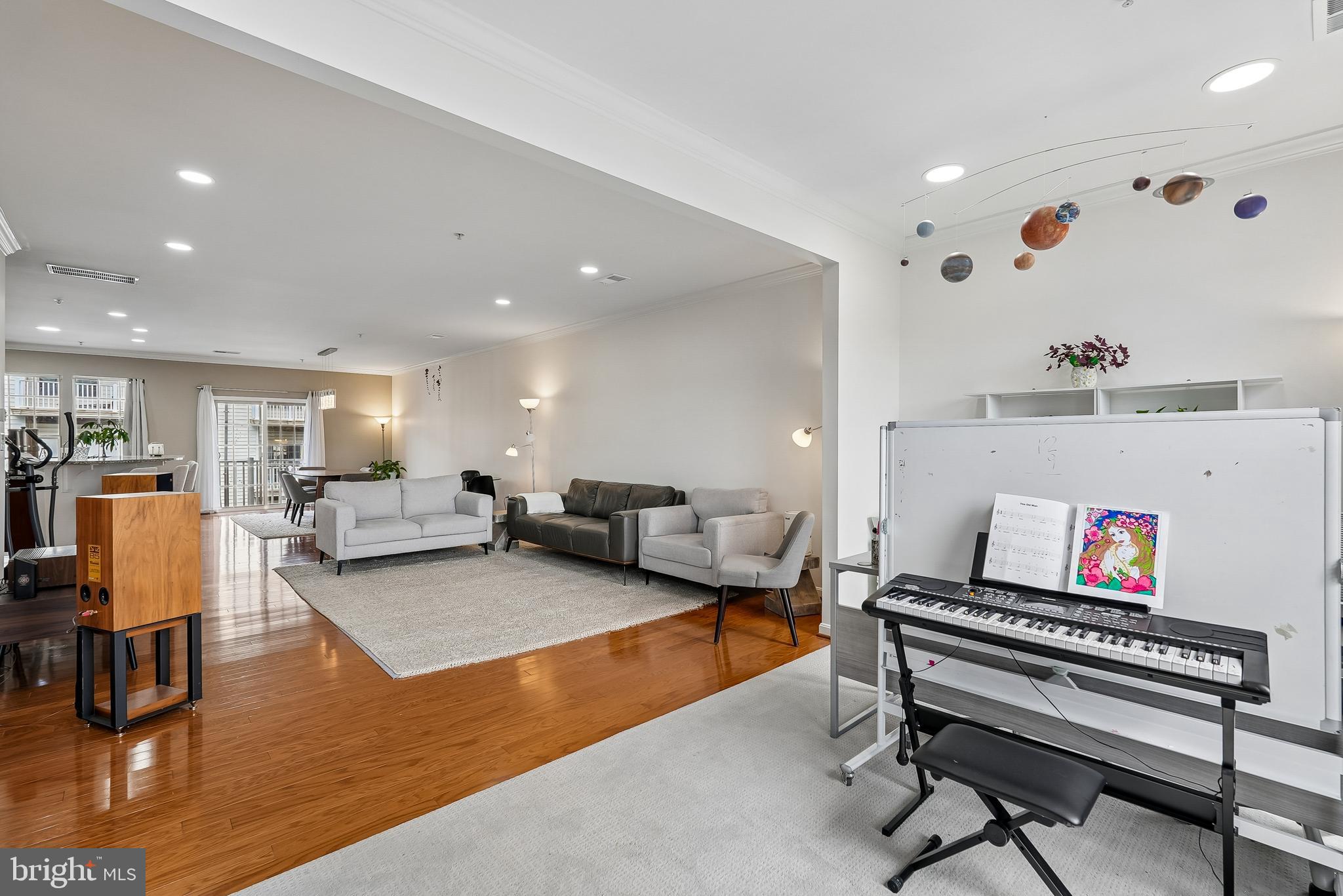 MADISON CRESCENT CONDOMINIUM - Residential