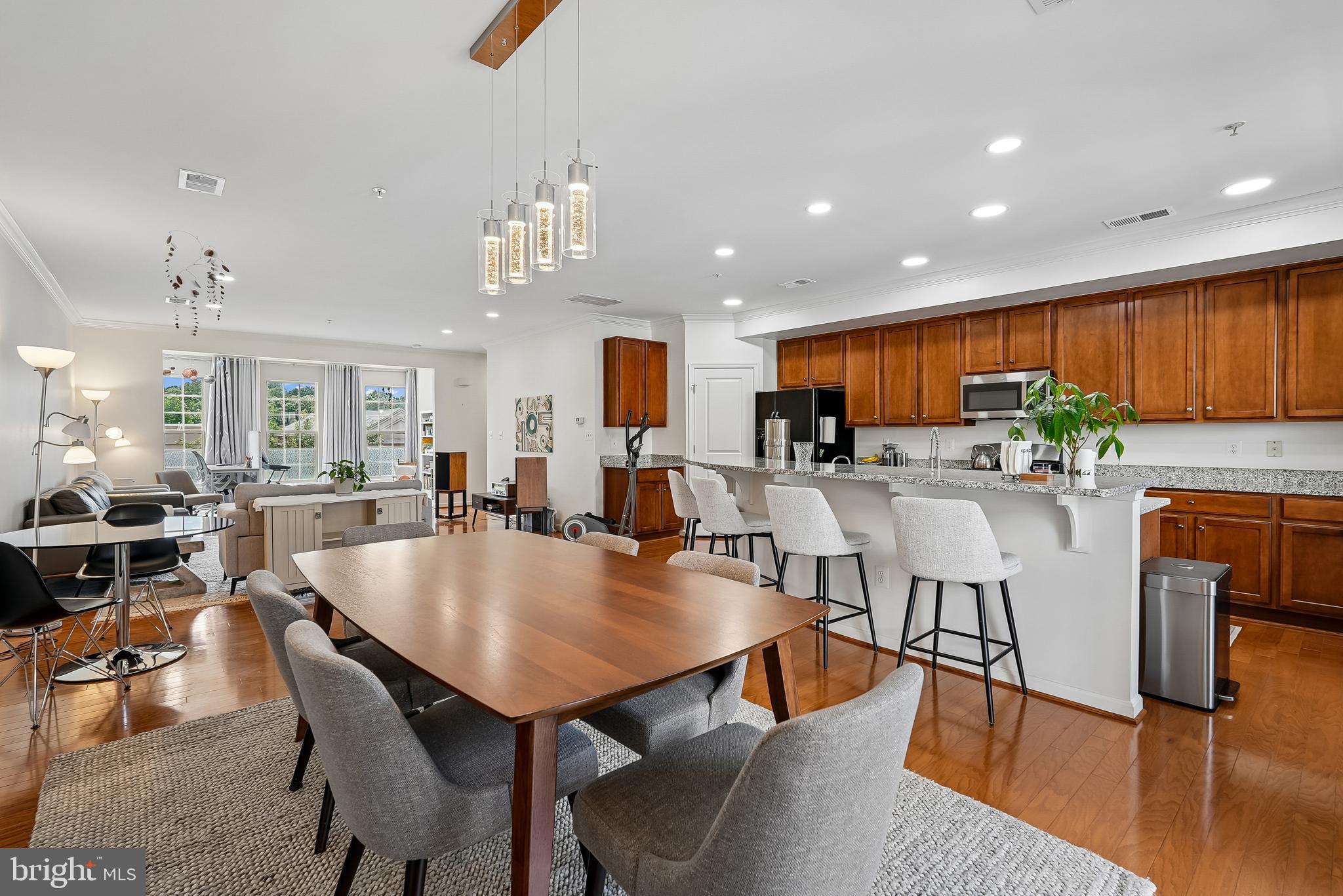 MADISON CRESCENT CONDOMINIUM - Residential