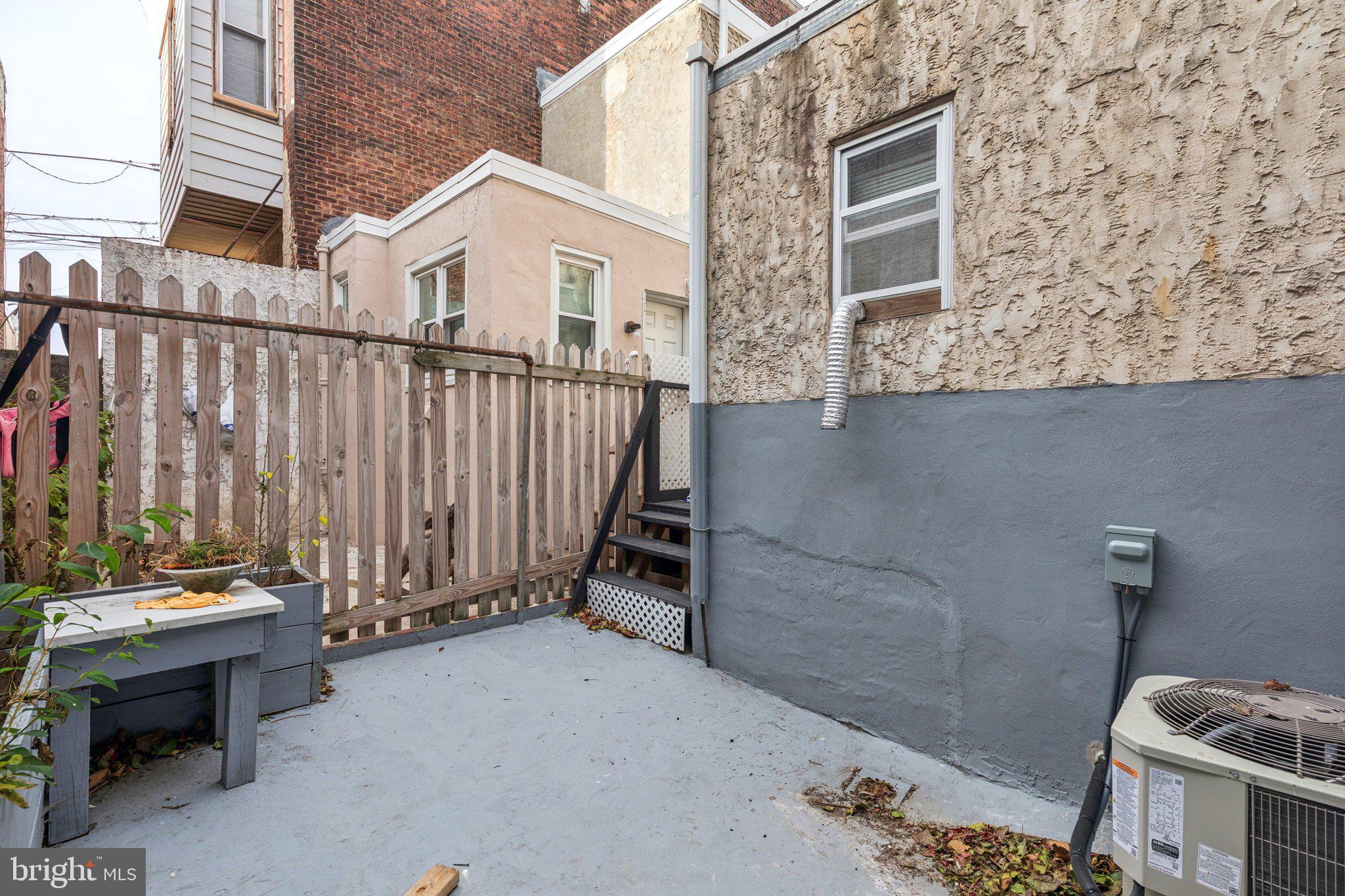 WEST KENSINGTON - Residential
