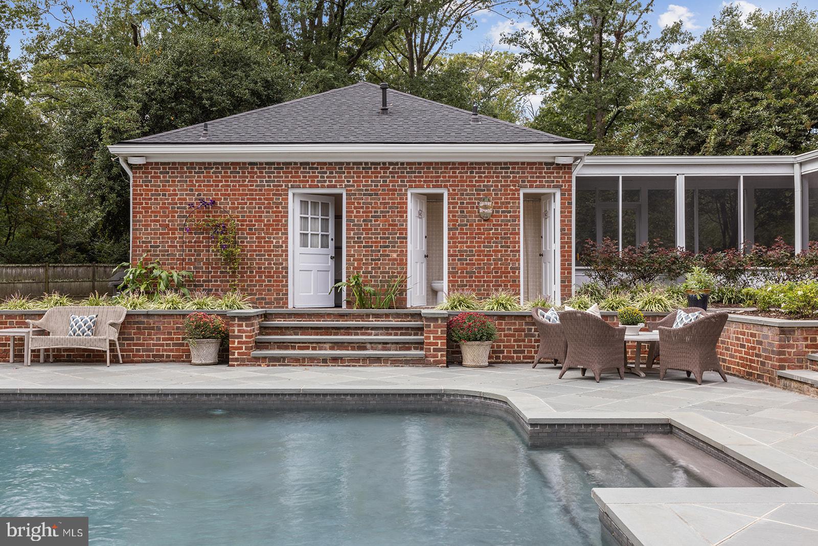 CHAPEL HILL - Residential