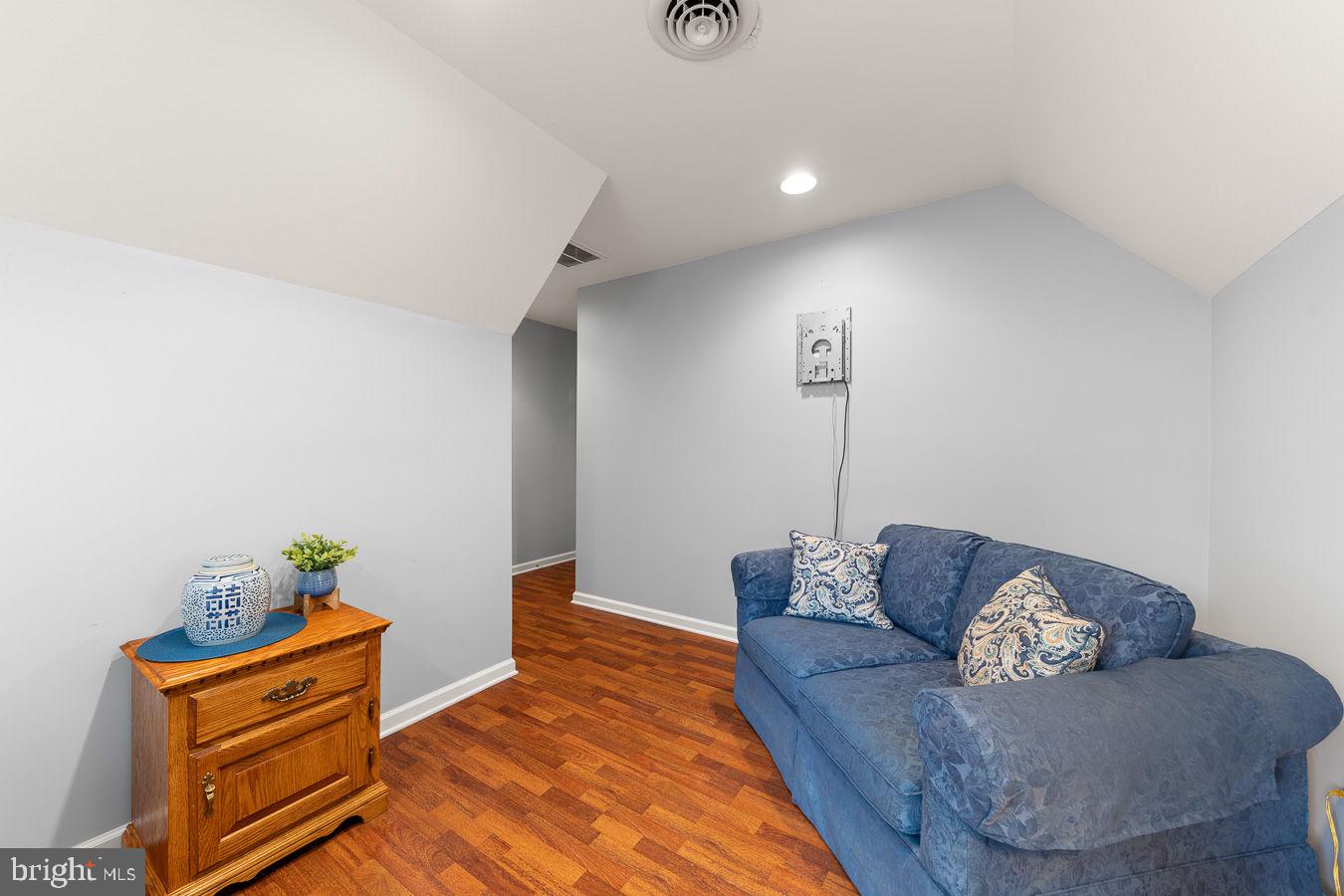 WESTWOOD MANOR - Residential