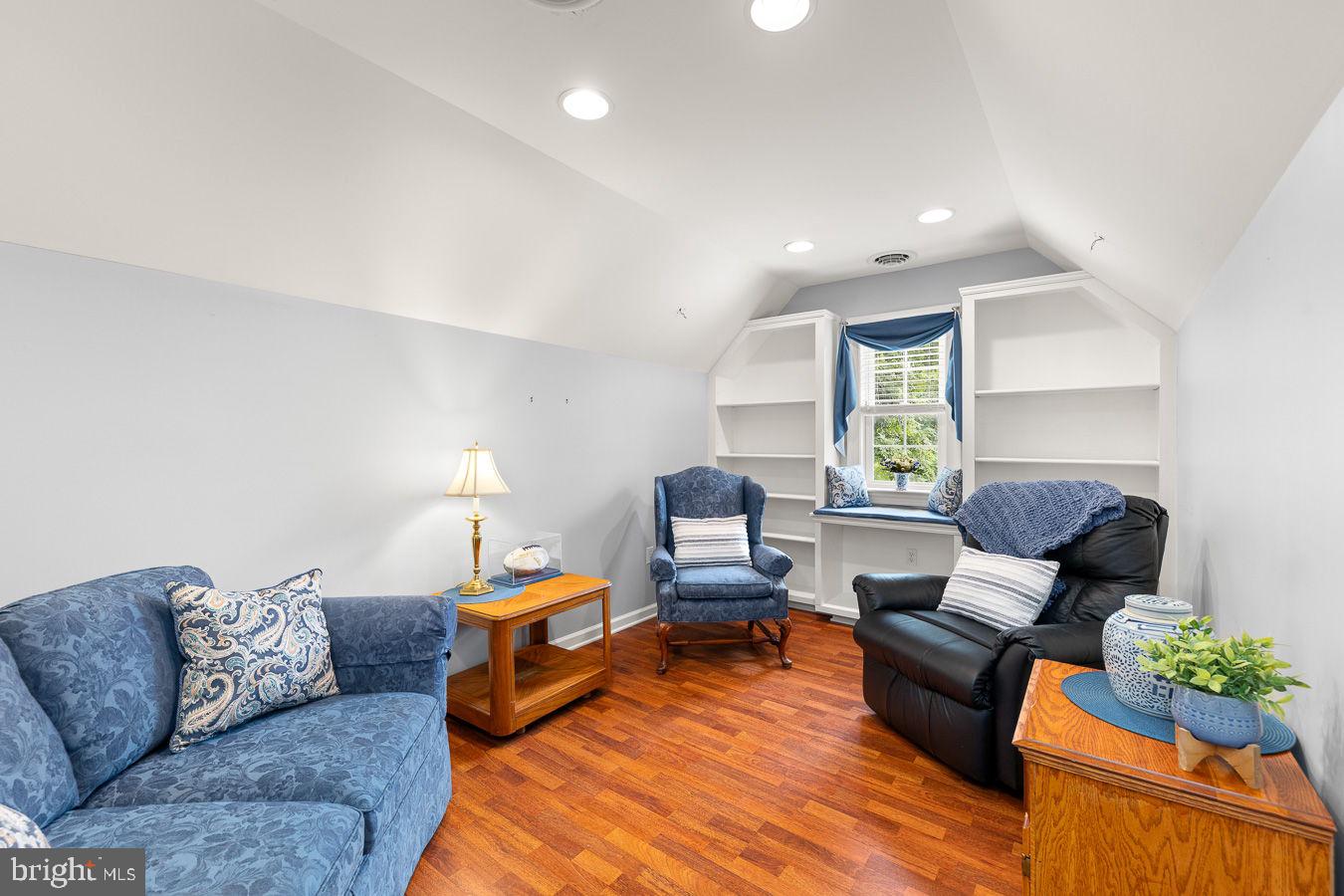 WESTWOOD MANOR - Residential