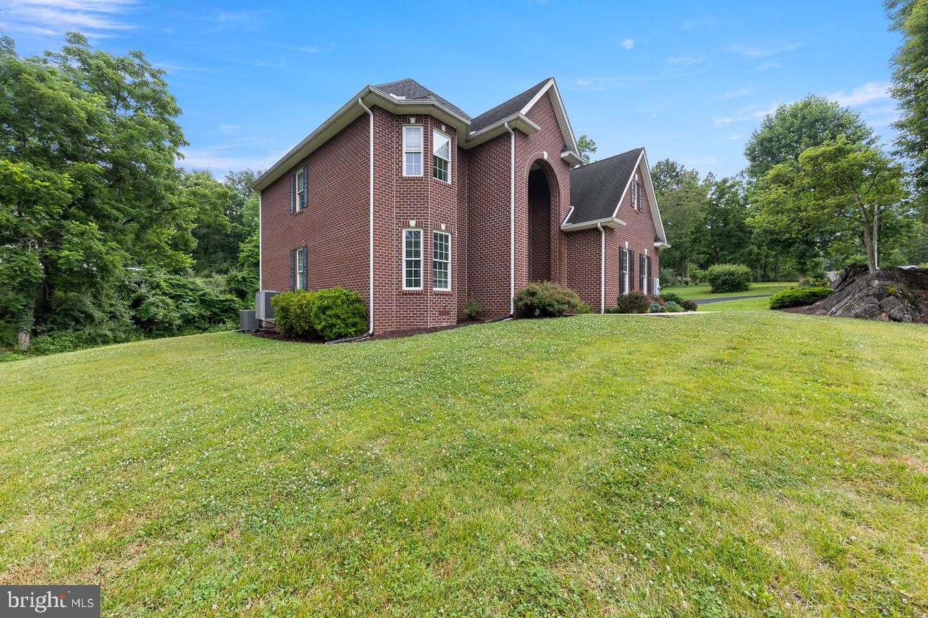 WESTWOOD MANOR - Residential