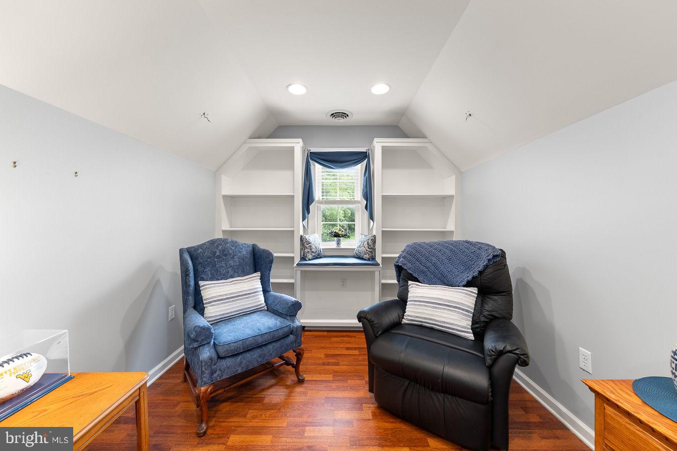 WESTWOOD MANOR - Residential