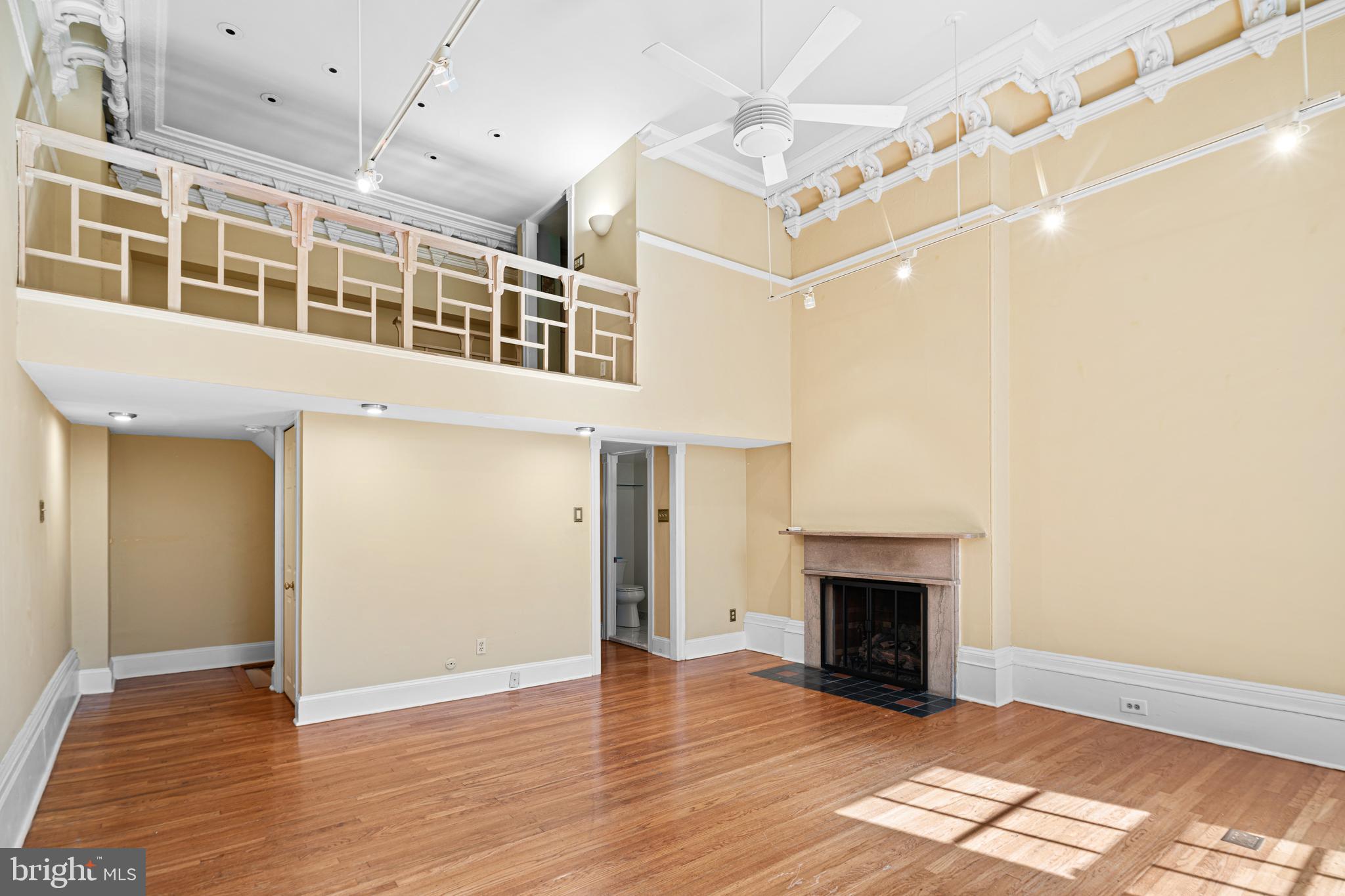 WASHINGTON SQ WEST - Residential