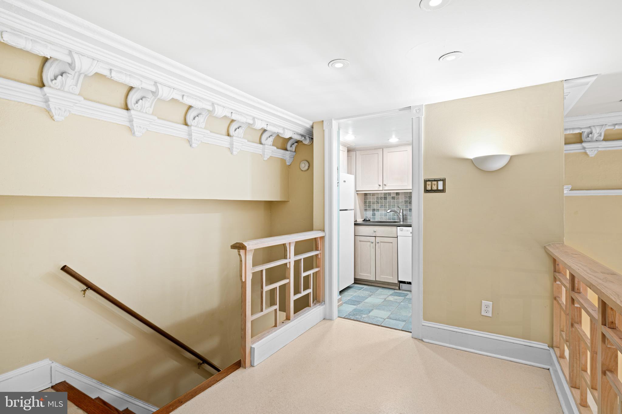 WASHINGTON SQ WEST - Residential