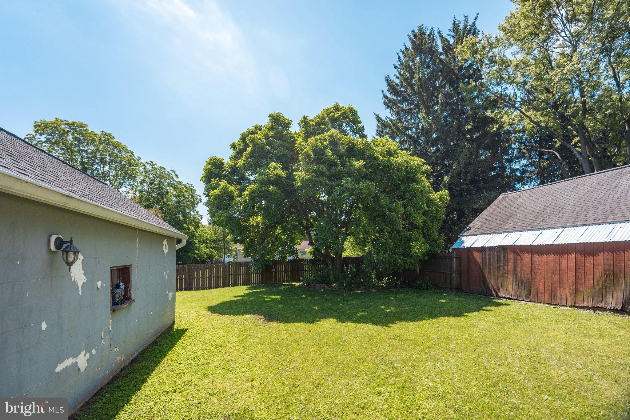 PINE KNOLL - Residential