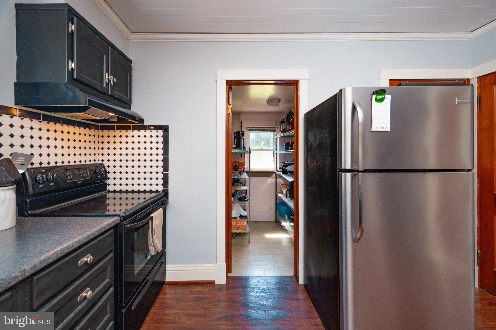 PINE KNOLL - Residential