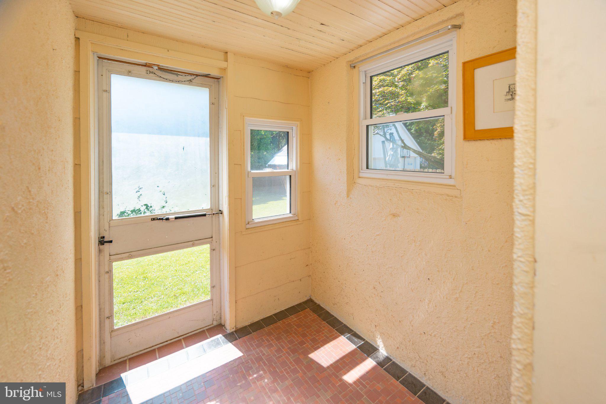 PINE KNOLL - Residential