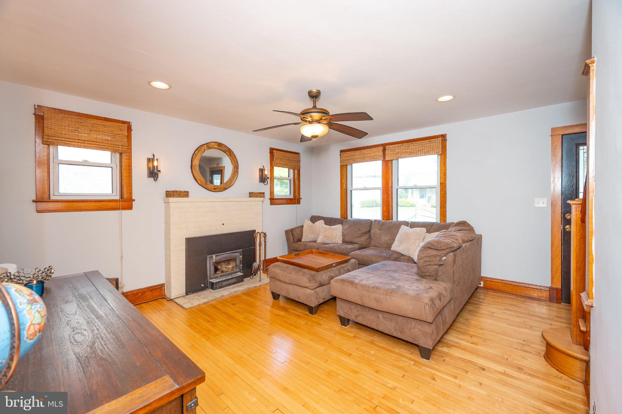 PINE KNOLL - Residential