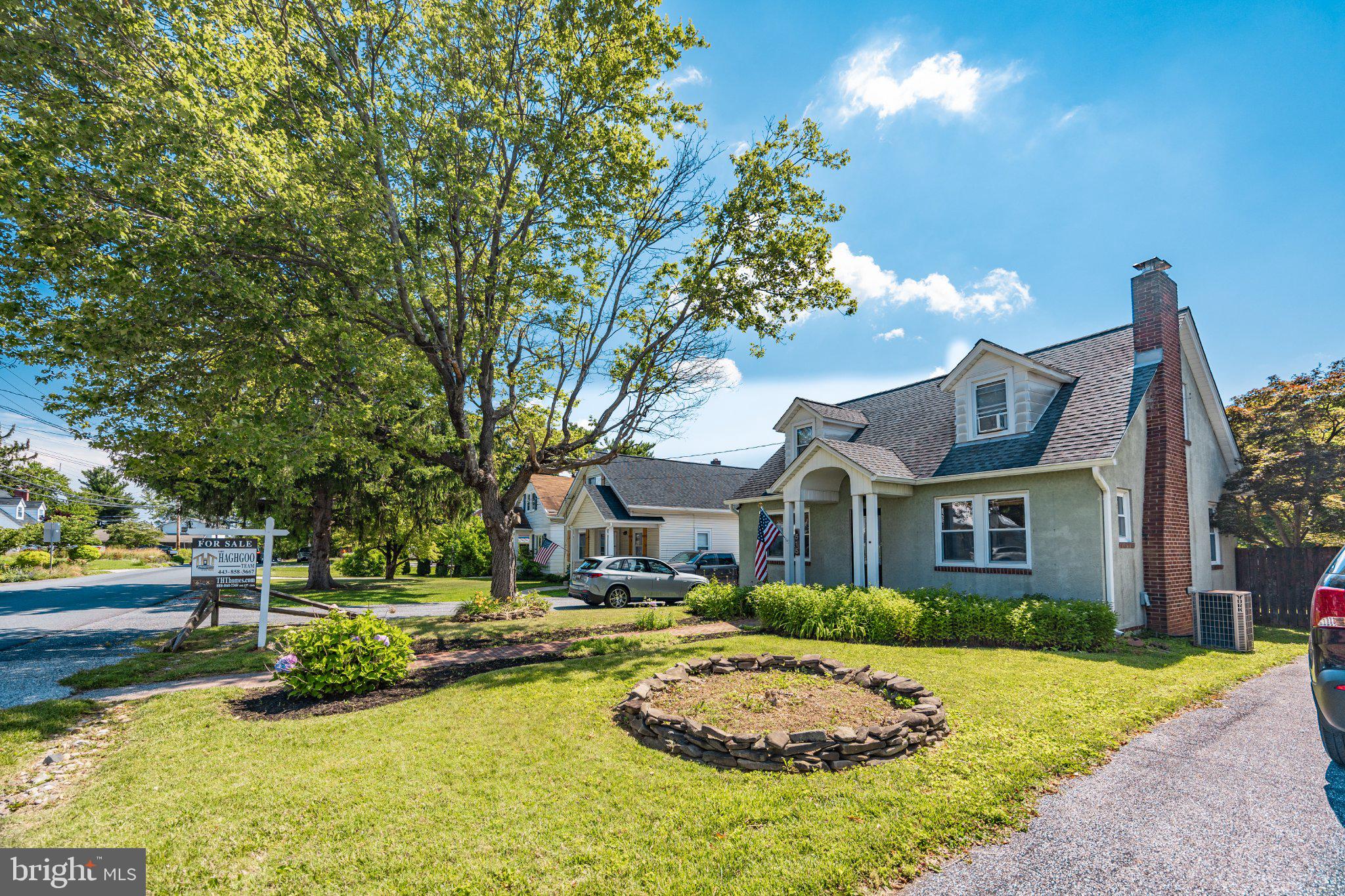 PINE KNOLL - Residential