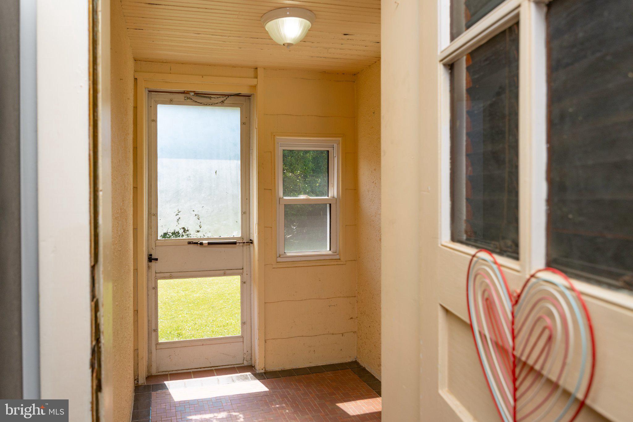 PINE KNOLL - Residential