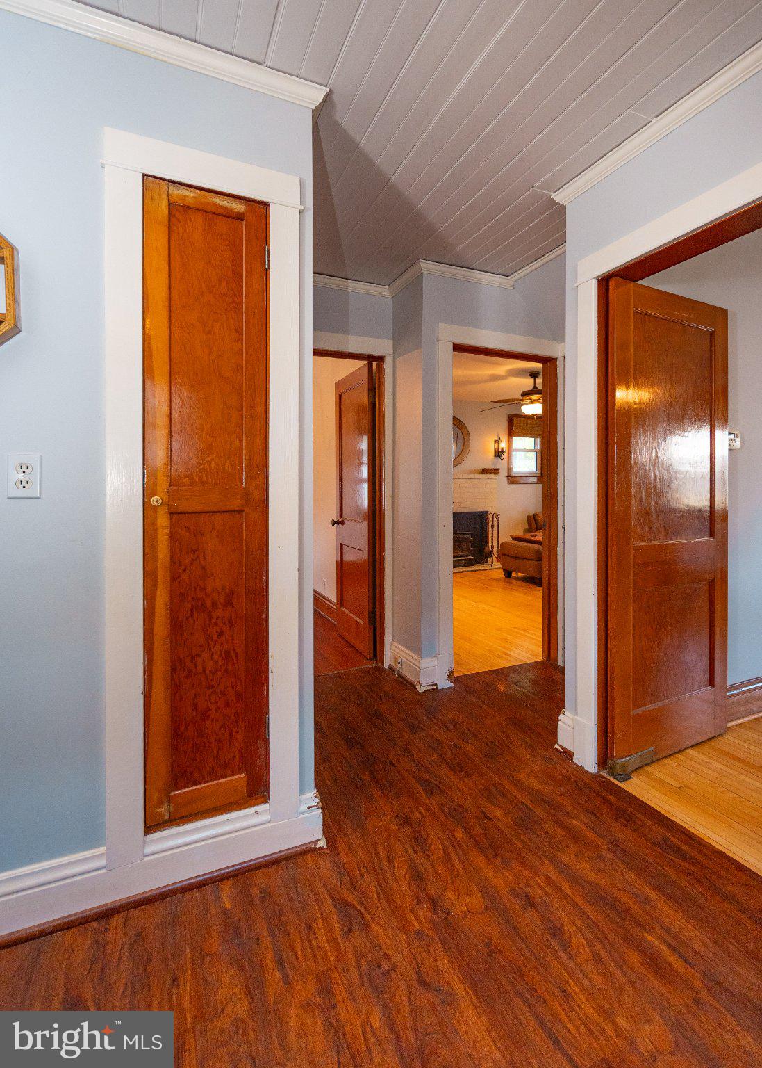 PINE KNOLL - Residential