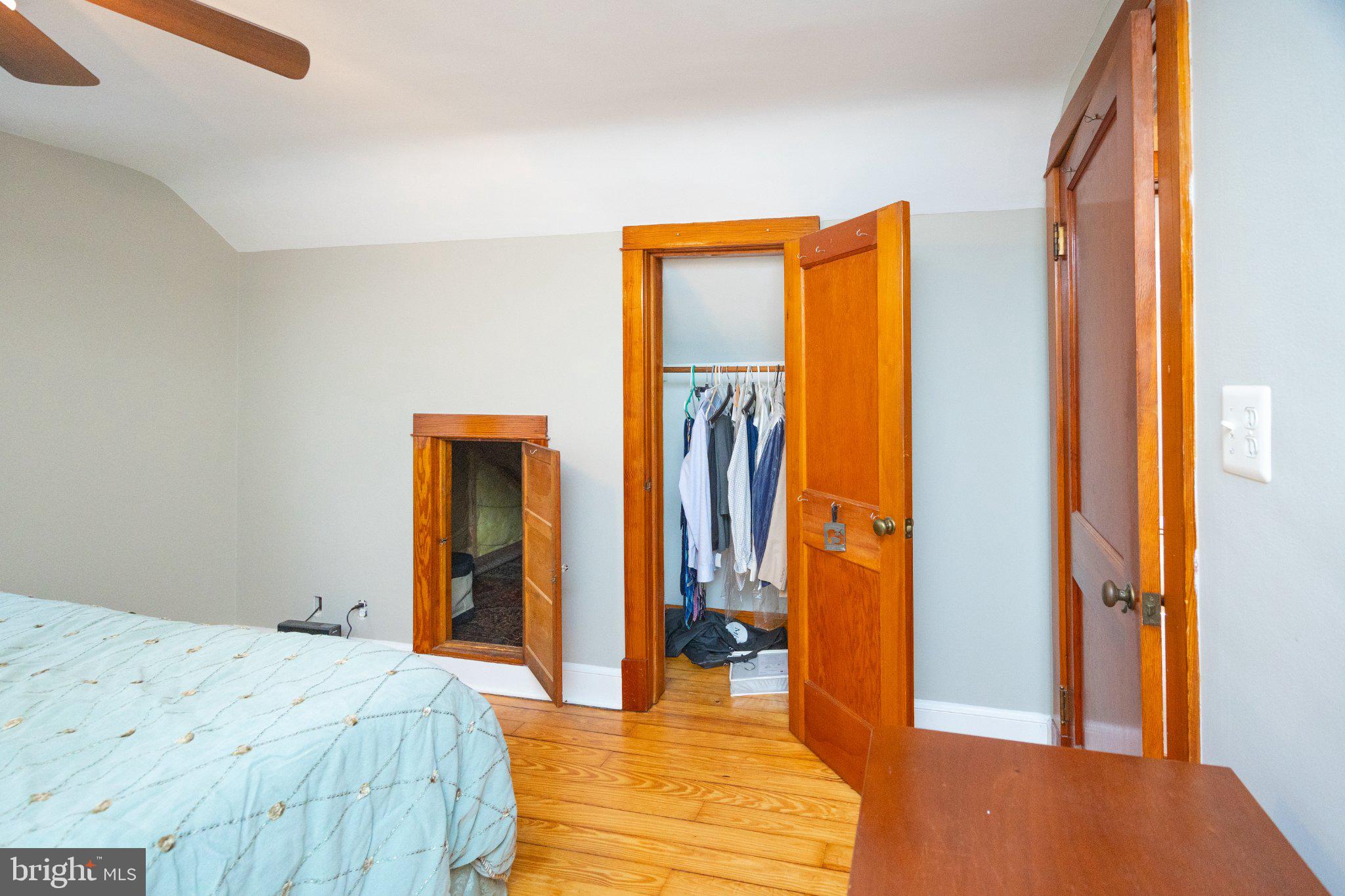 PINE KNOLL - Residential