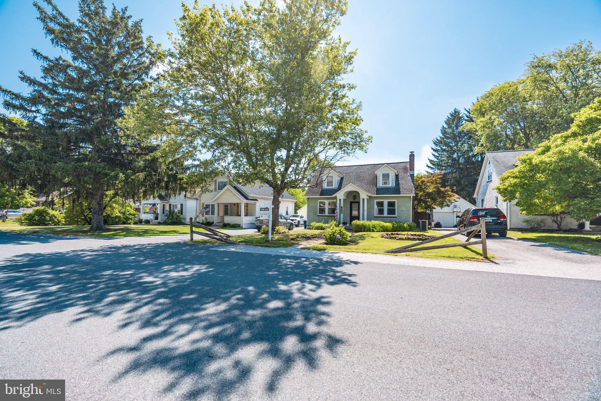 PINE KNOLL - Residential